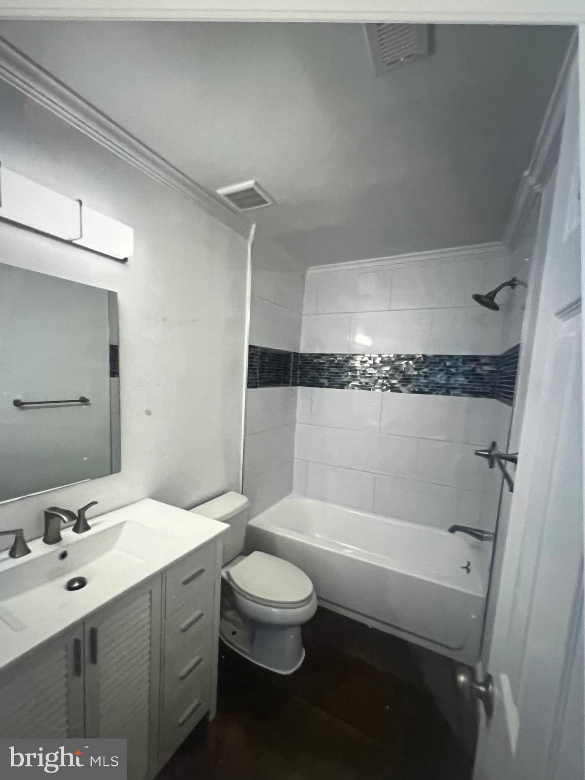 FOX CHASE/EXETER - Residential Lease