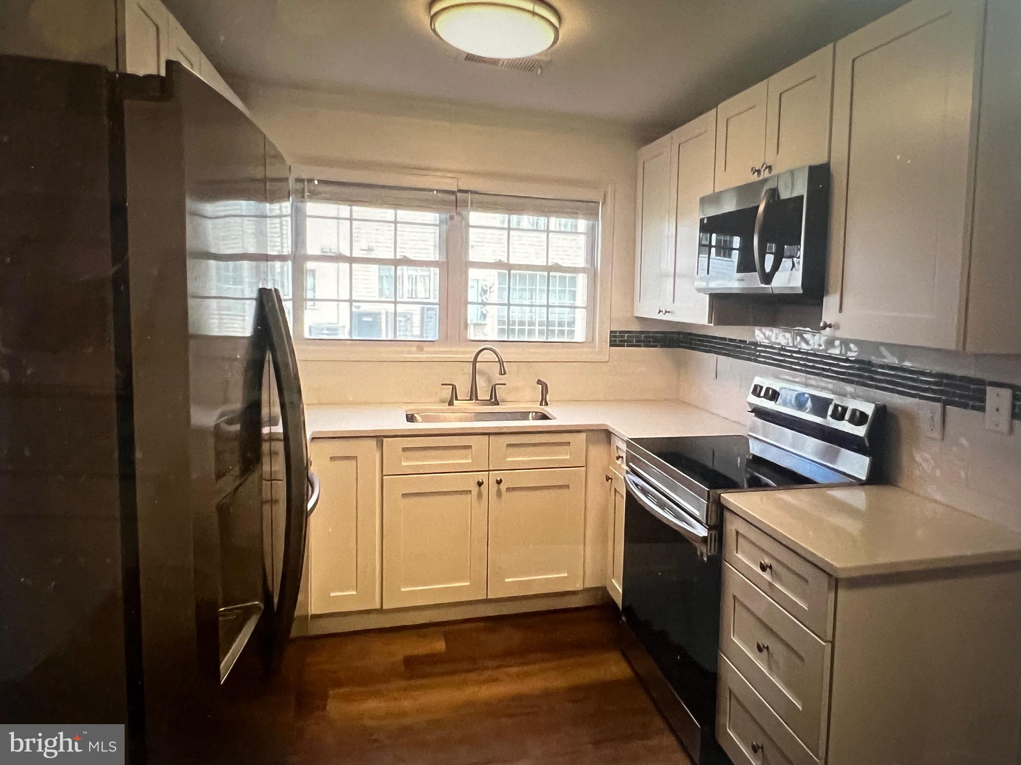 FOX CHASE/EXETER - Residential Lease