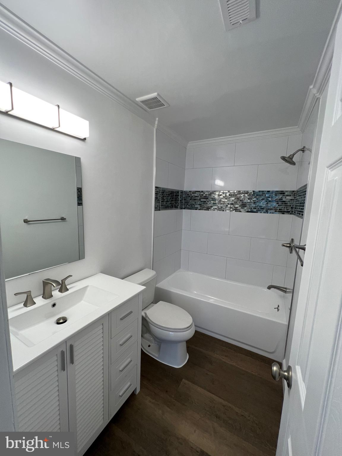 FOX CHASE/EXETER - Residential Lease