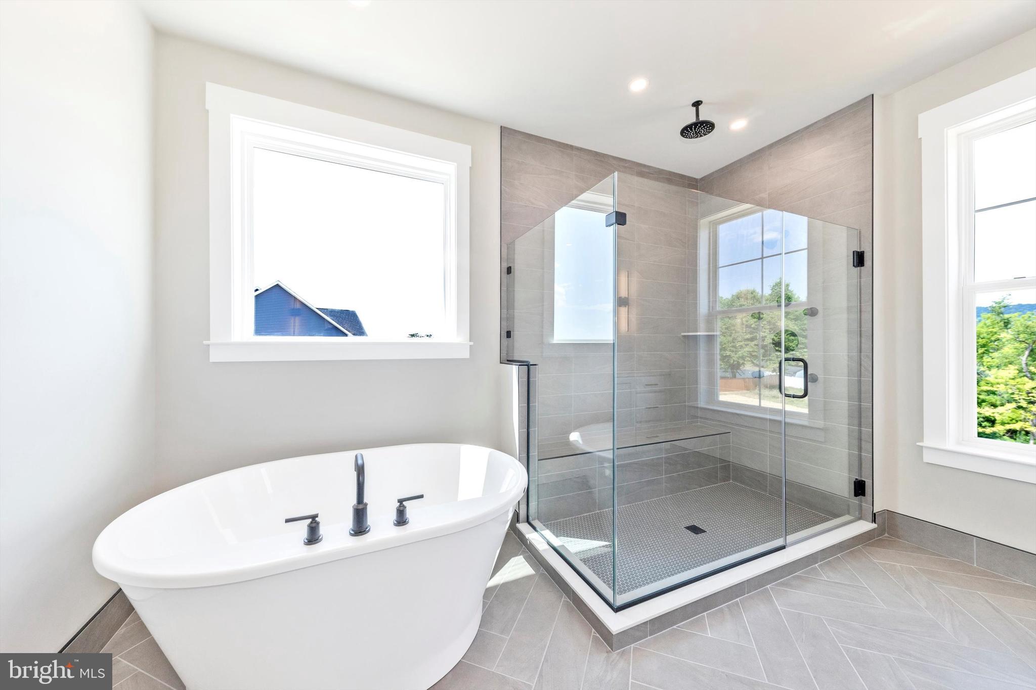 WOODRIDGE AT LAKE LINGANORE - Residential