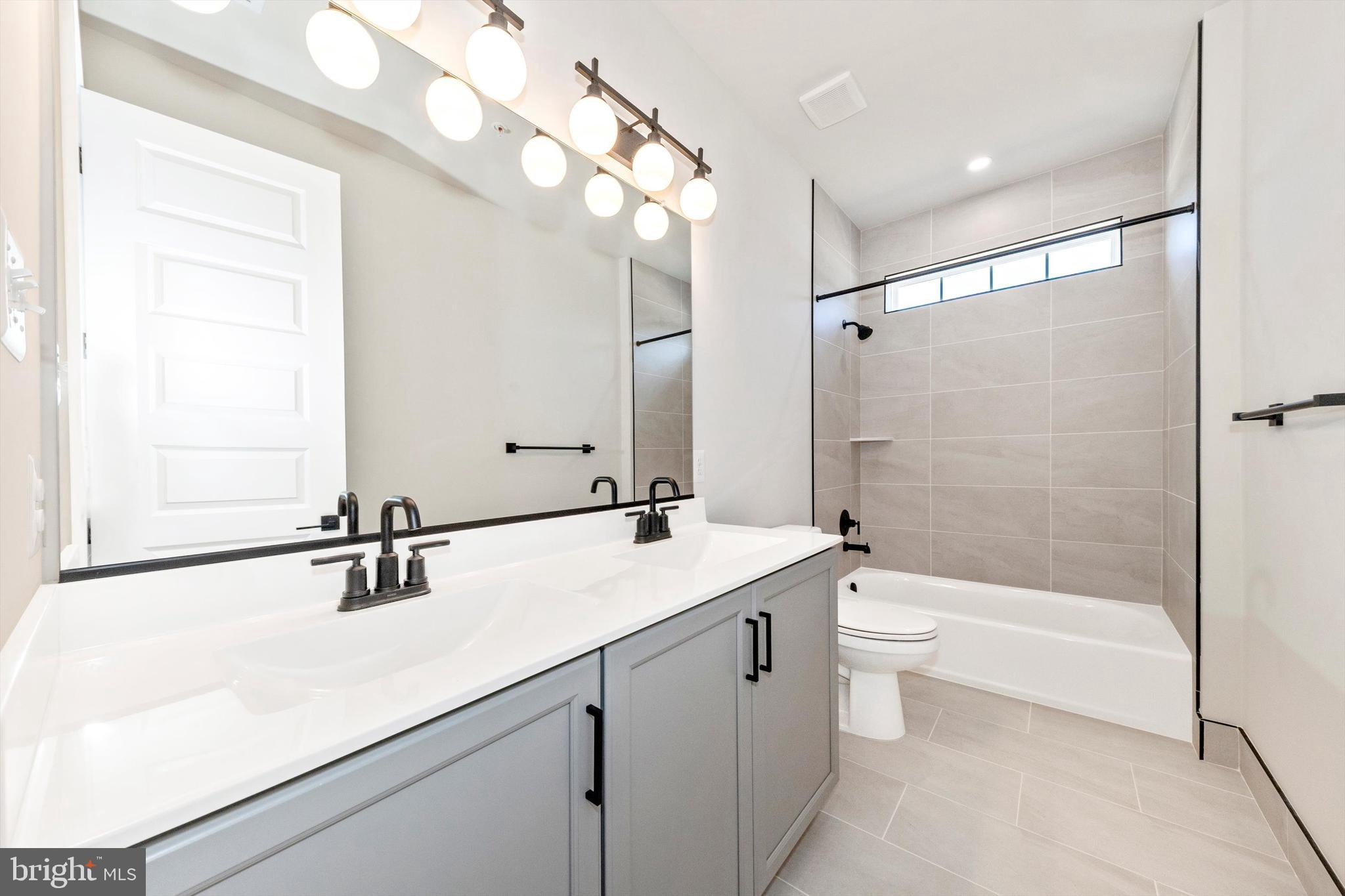 WOODRIDGE AT LAKE LINGANORE - Residential