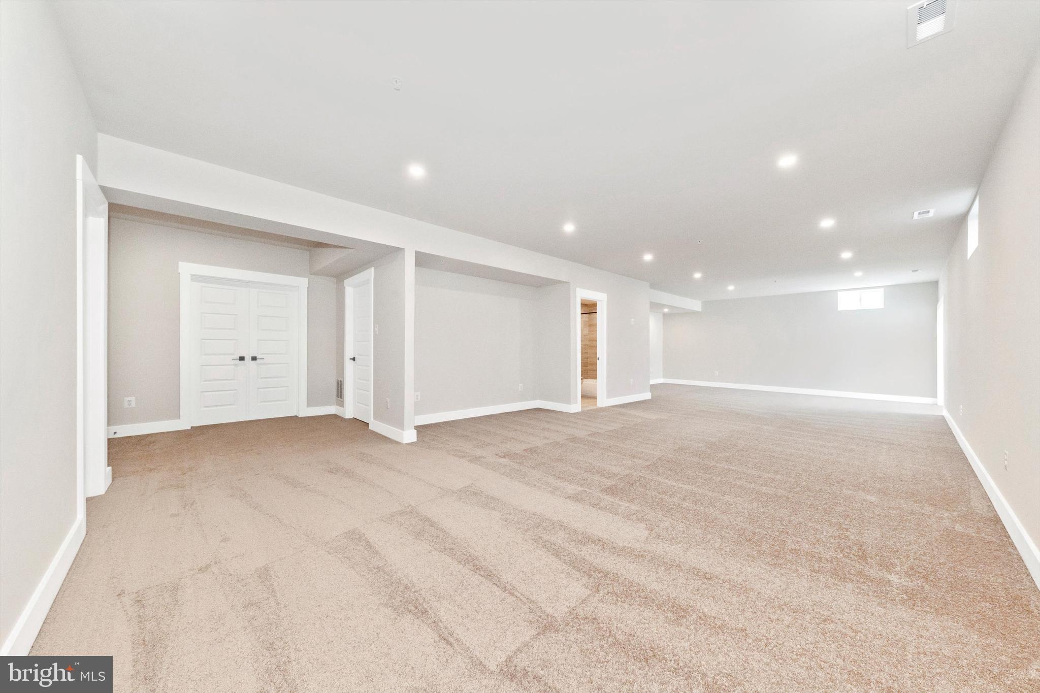 WOODRIDGE AT LAKE LINGANORE - Residential