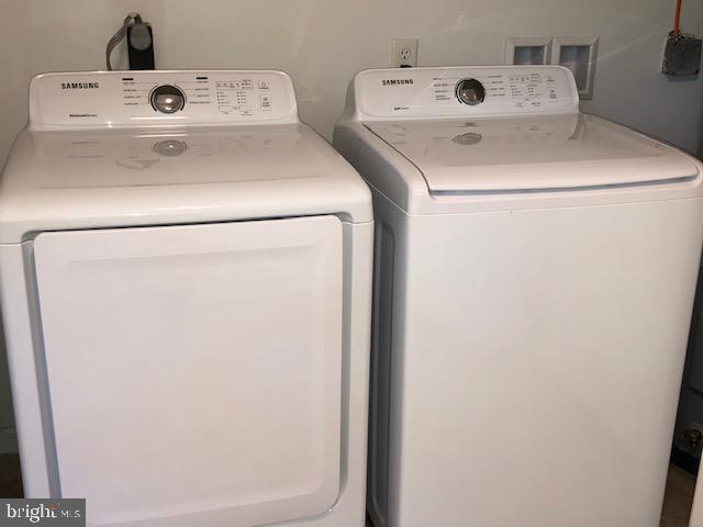 SMUGGLERS COVE - Residential