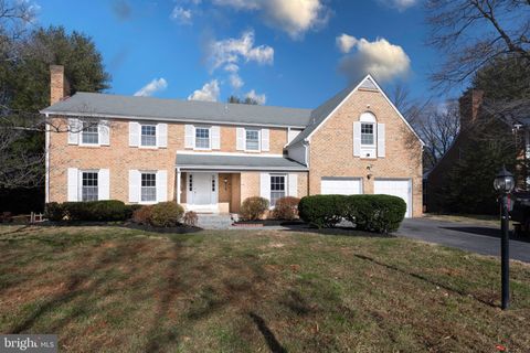 Photo of 9125 Copenhaver Drive, POTOMAC, MD 20854 (MLS # MDMC2212948)