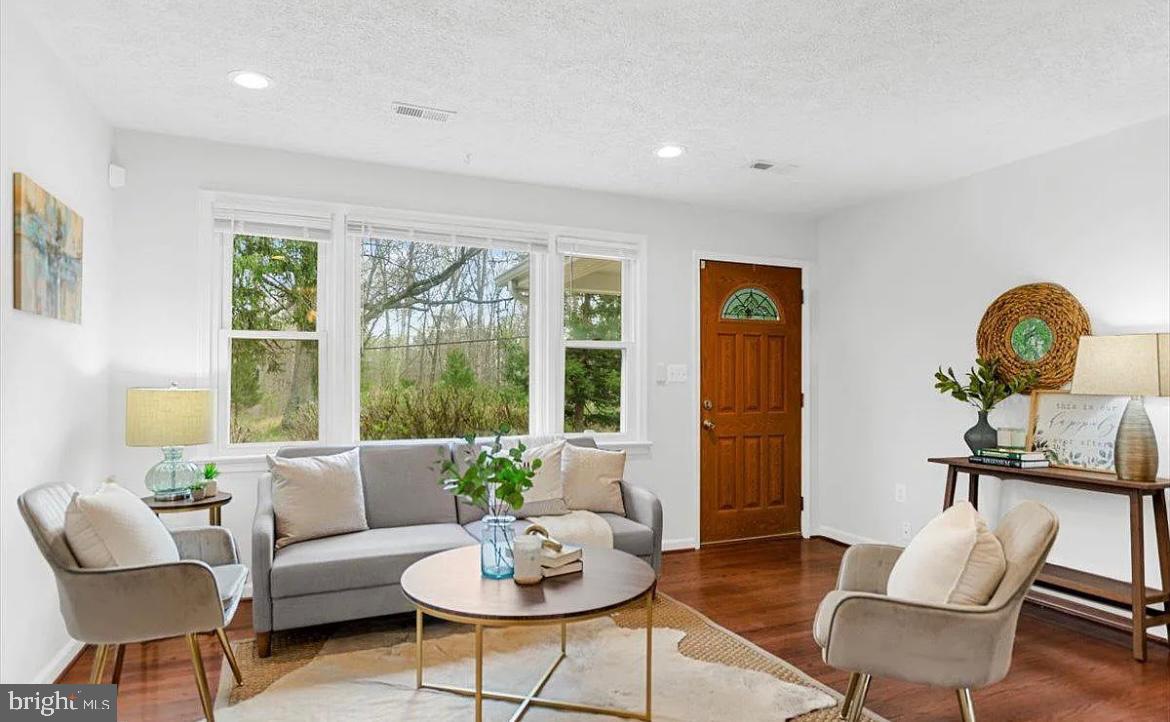 BLUE RIDGE FARMS - Residential Lease