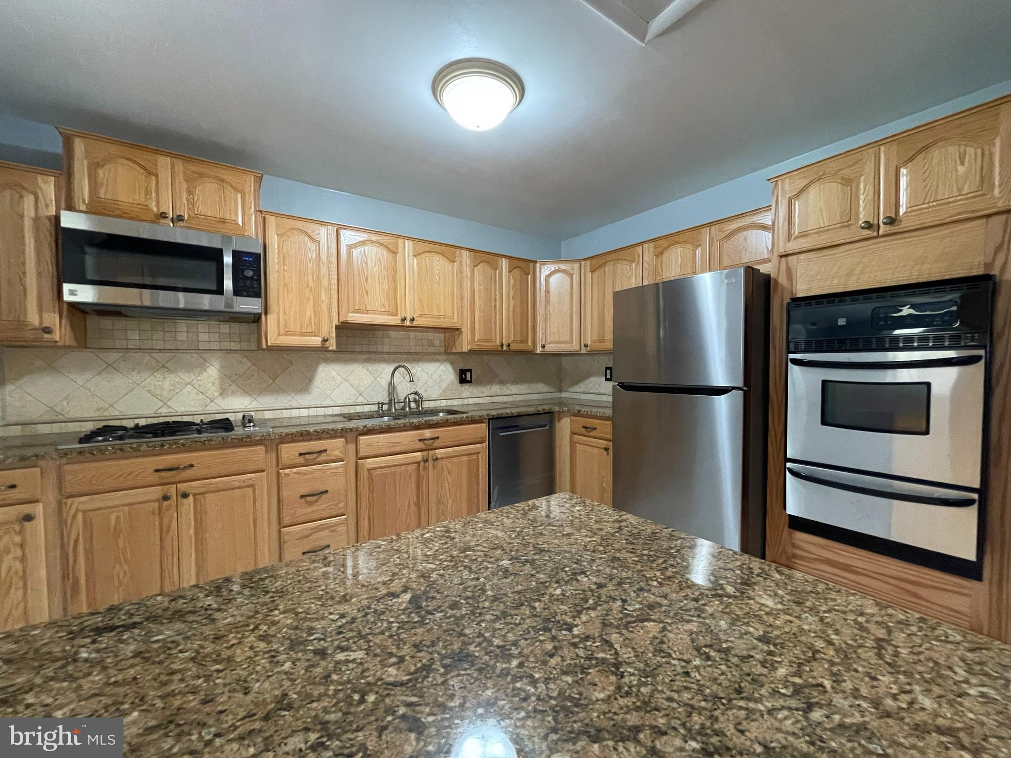 STONEYBROOK ESTATES - Residential Lease