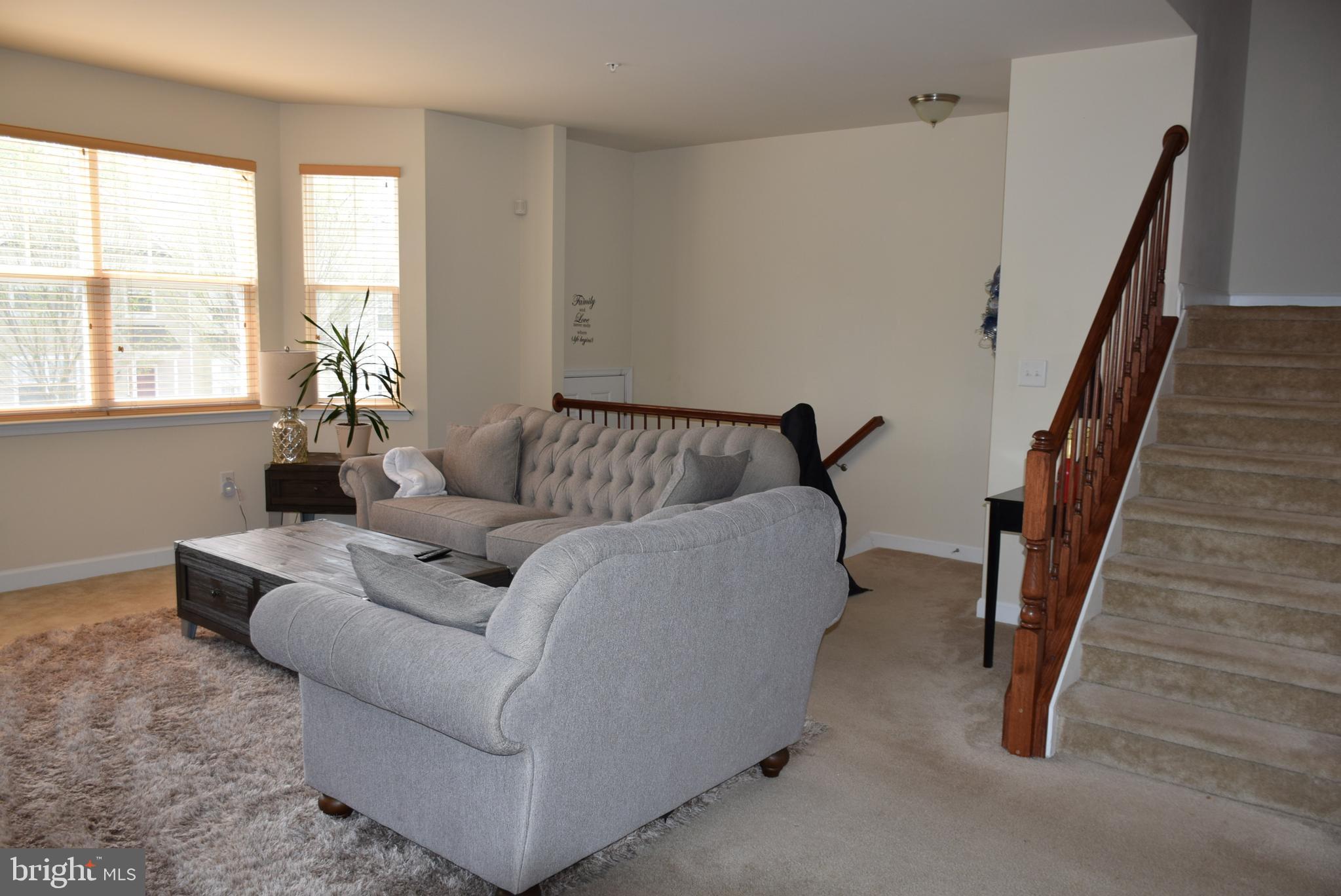 390 ENGLISH OAK LANE