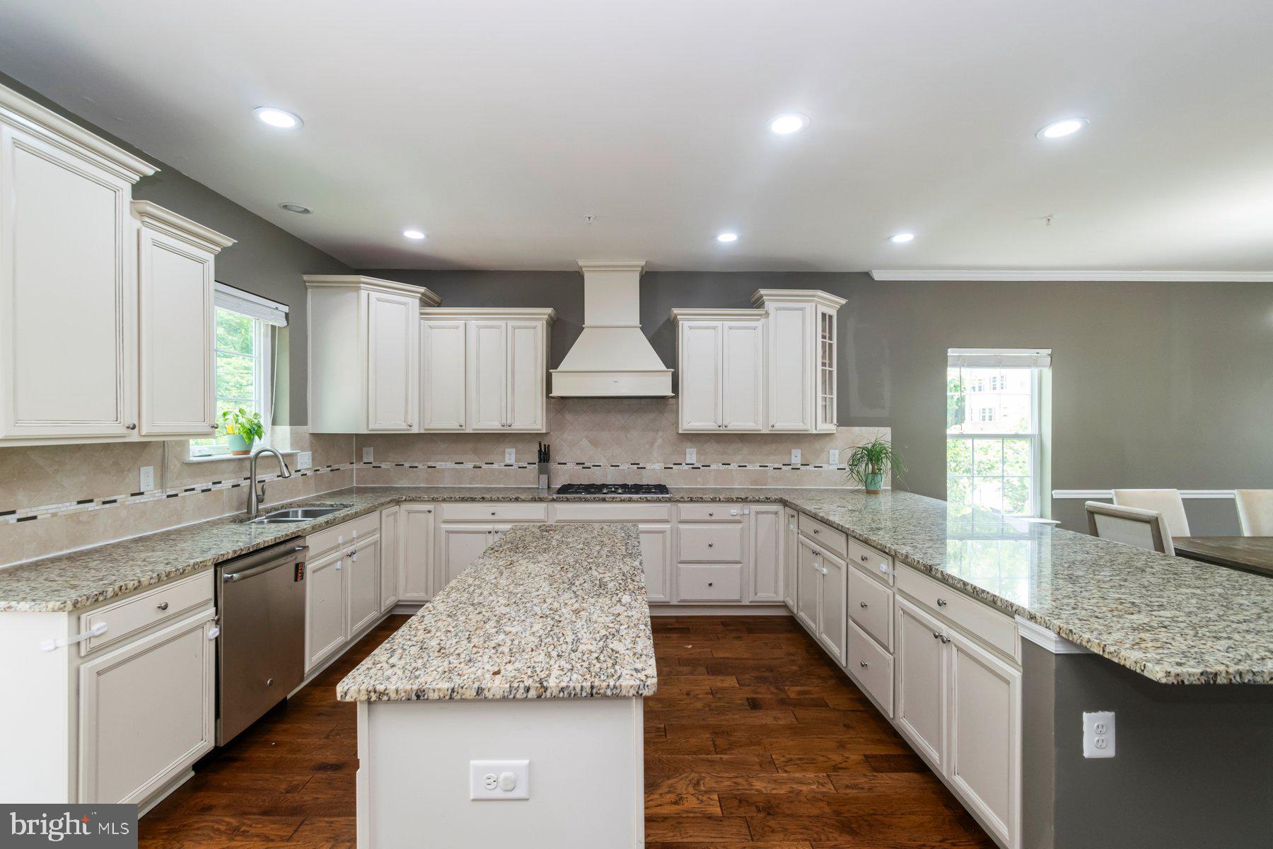 634 BRACEY DRIVE