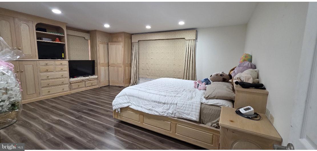 TALL TREES - Residential