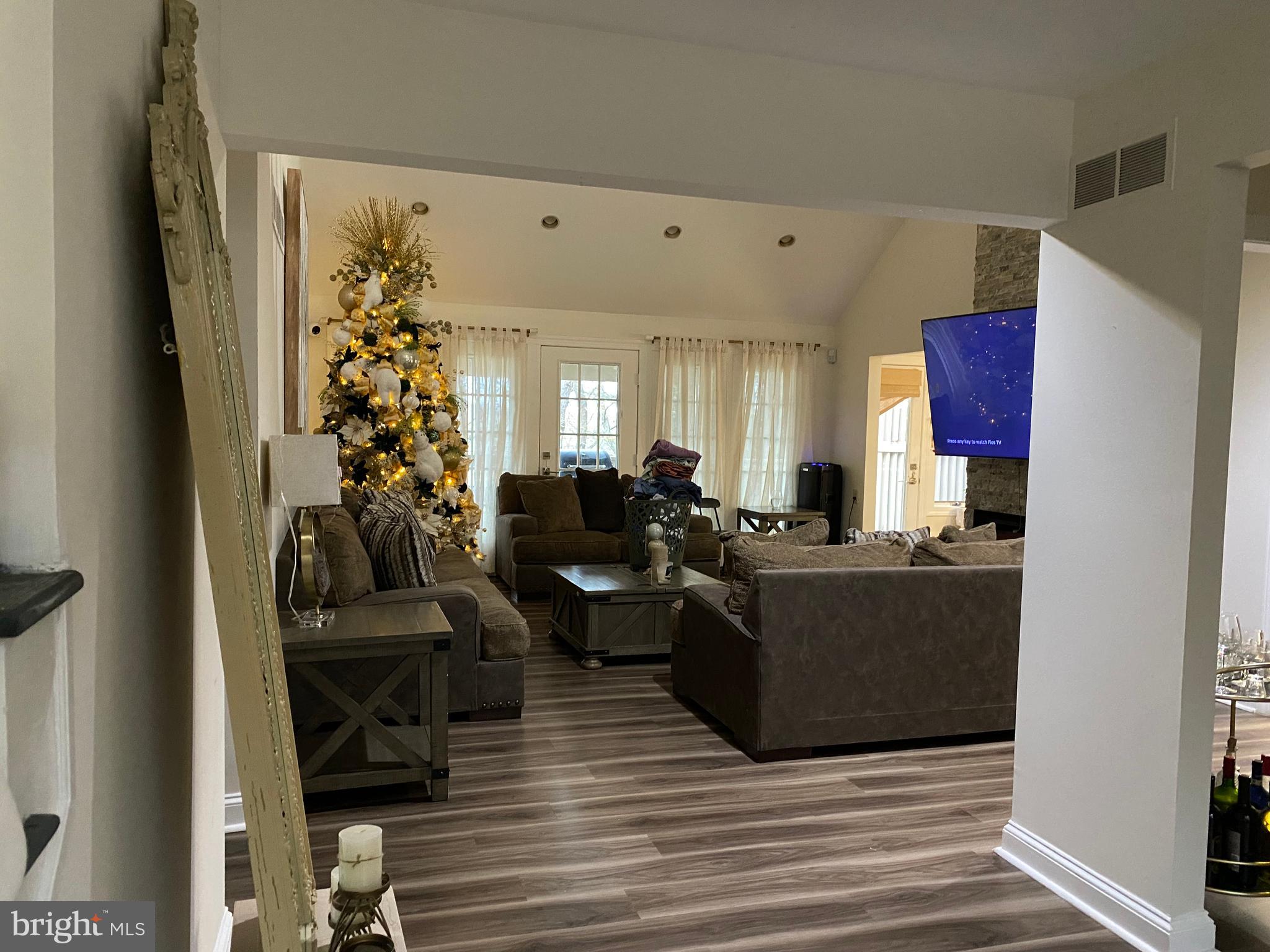 TALL TREES - Residential