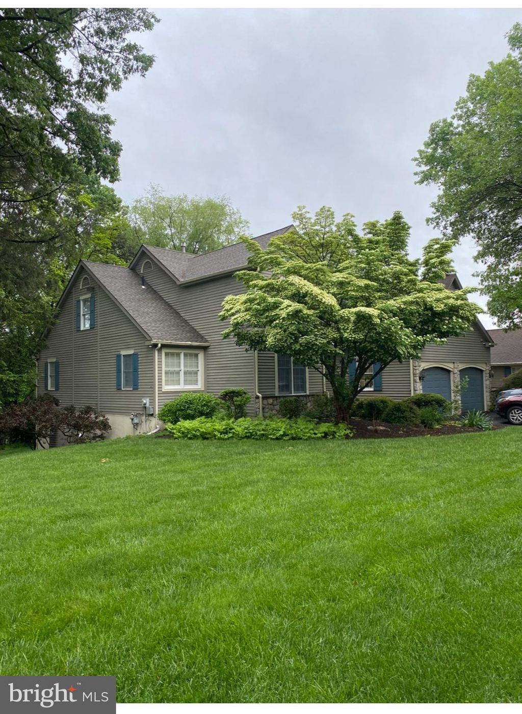 Photo of 1752 Oak Hill Drive, HUNTINGDON VALLEY, PA 19006 (MLS # PAMC2156082)