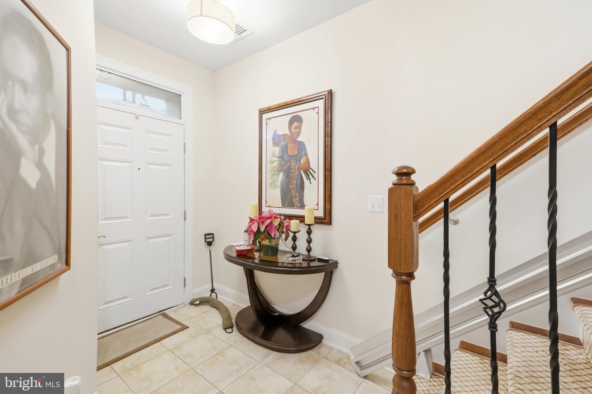 211 BEACON PLACE NE