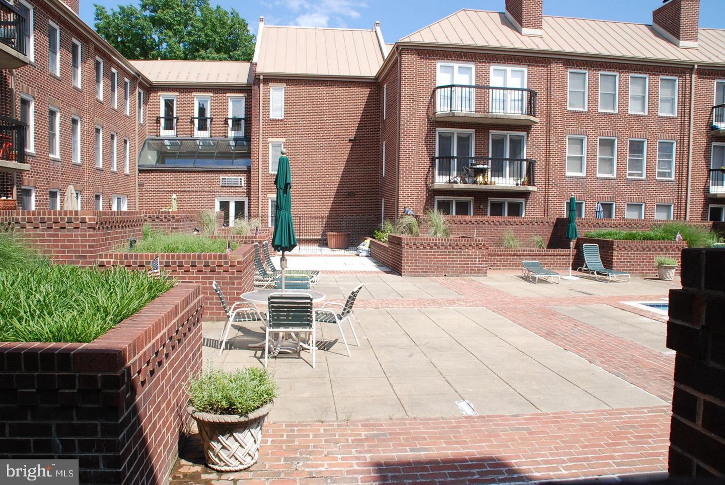 ST ASAPH SQUARE - Residential