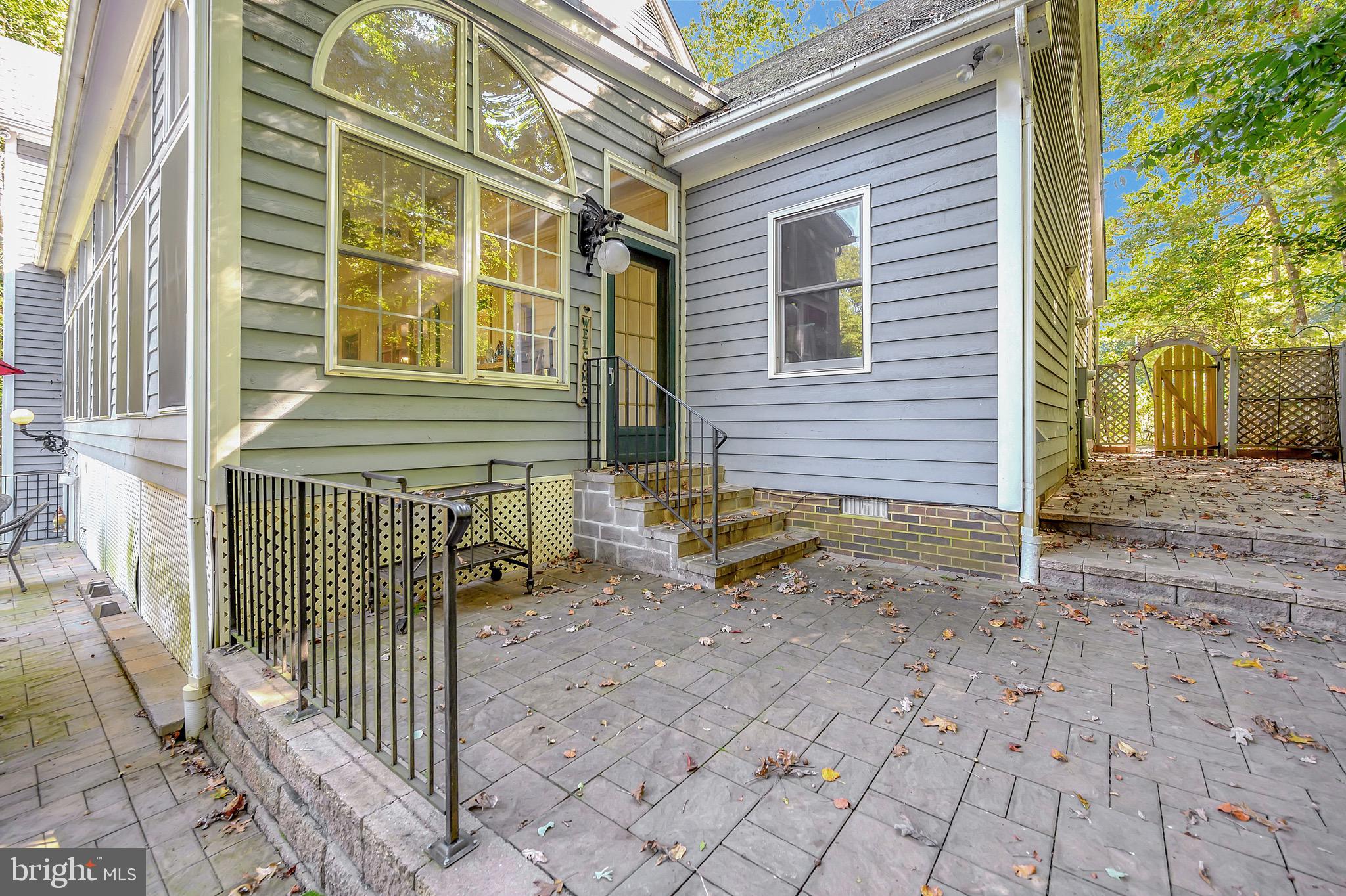 BLOOMSBURY - Residential