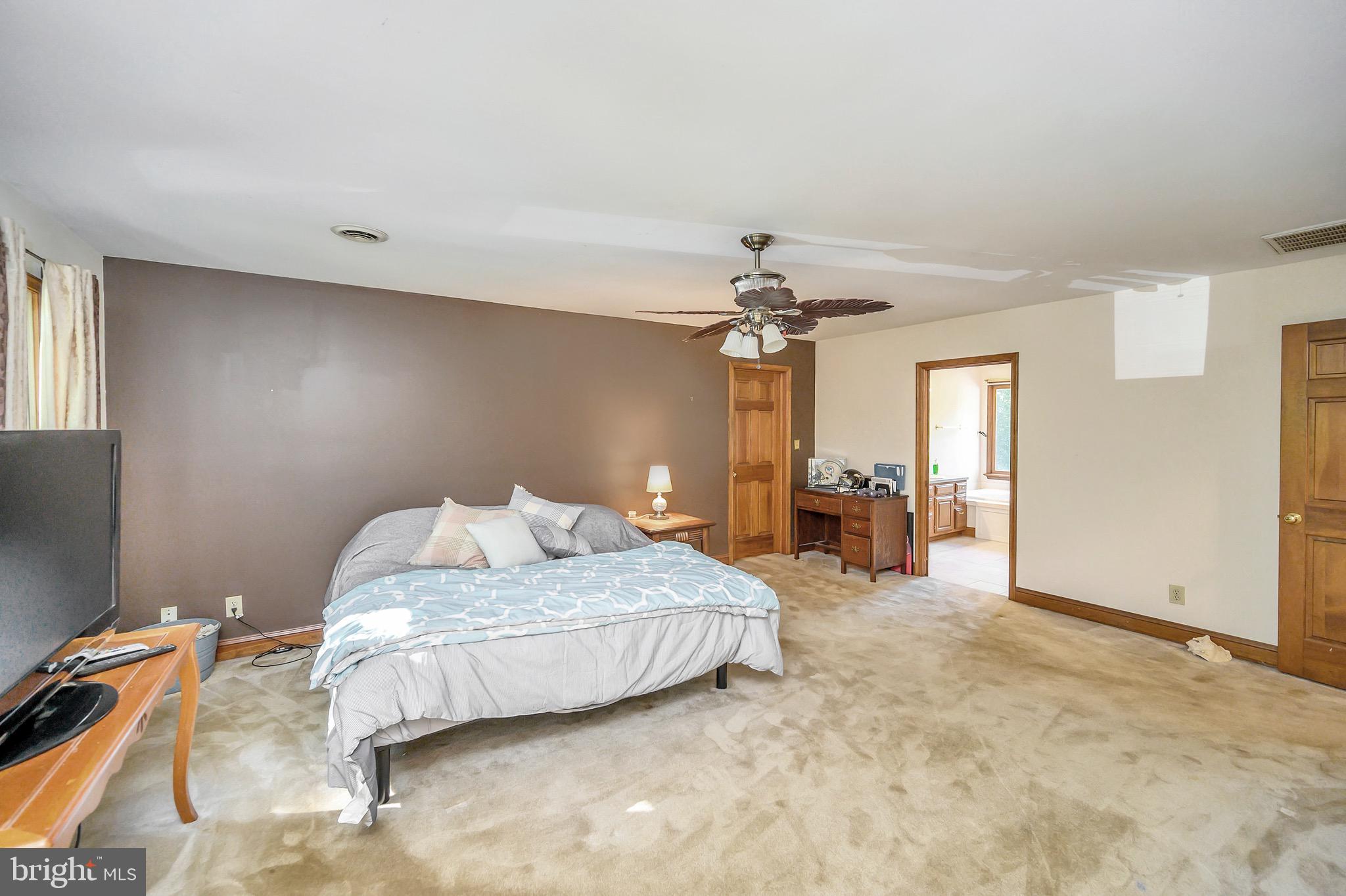 BLOOMSBURY - Residential