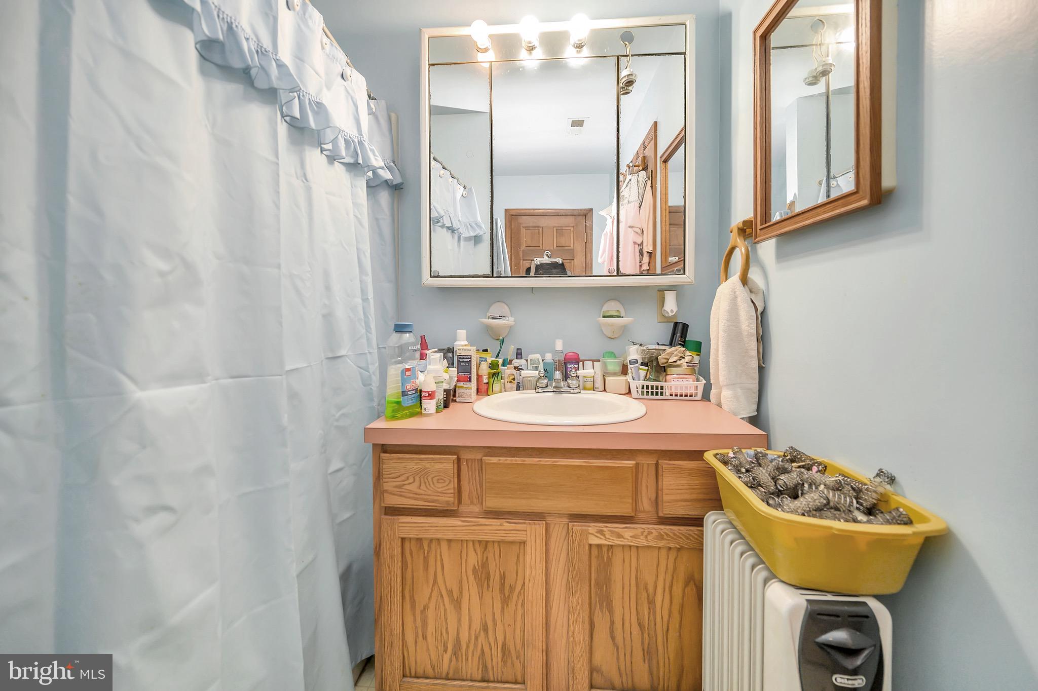 BLOOMSBURY - Residential