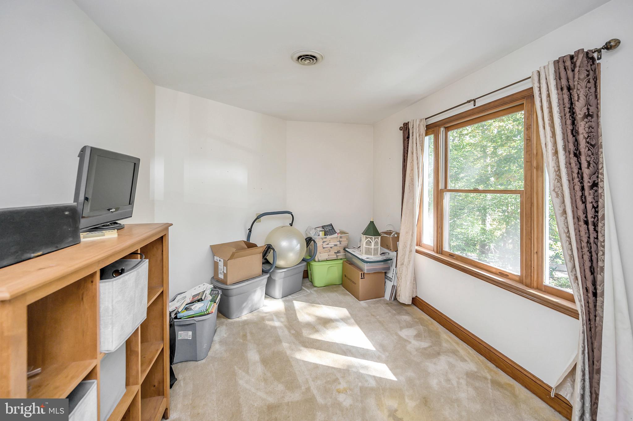 BLOOMSBURY - Residential