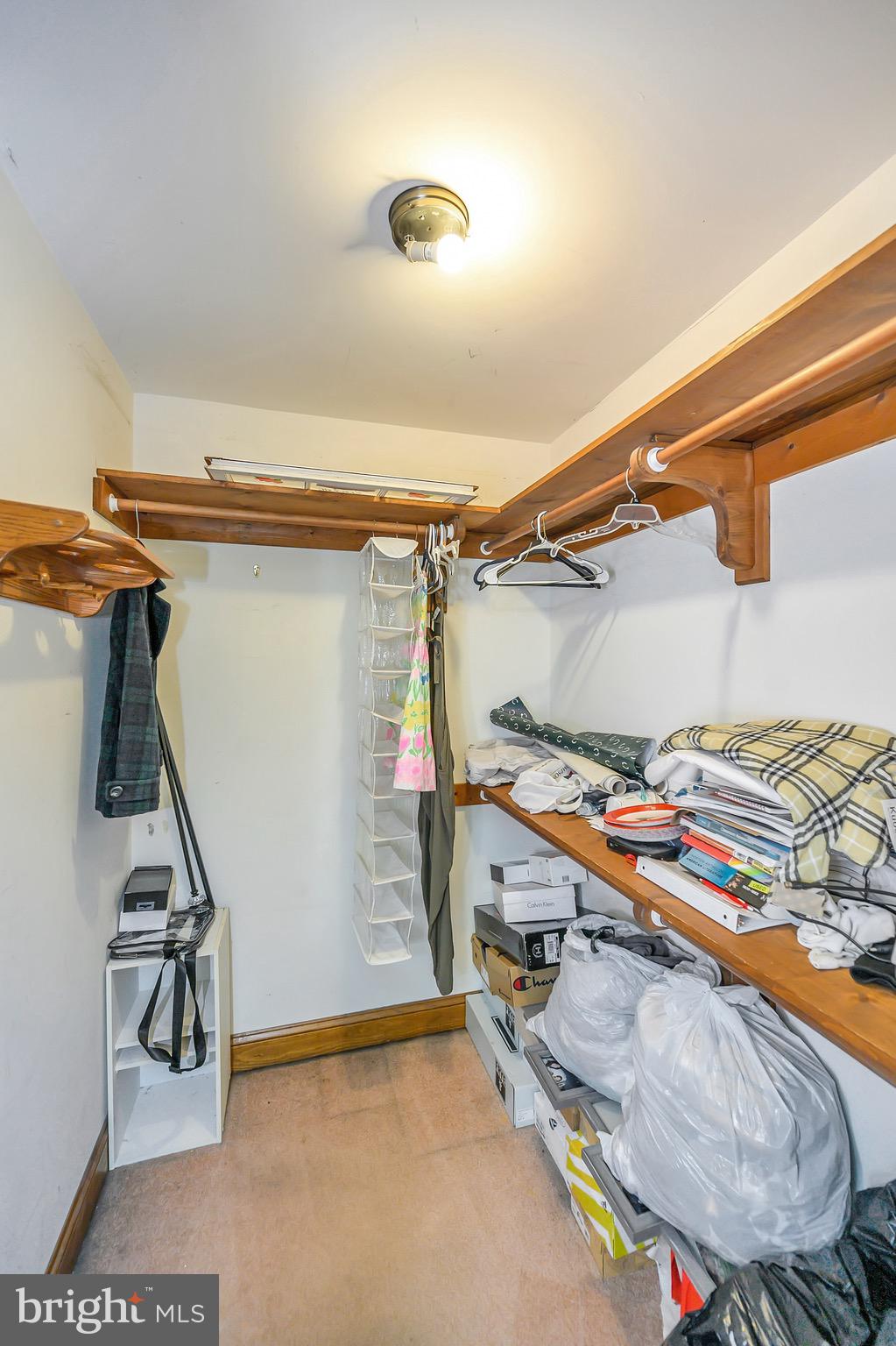 BLOOMSBURY - Residential