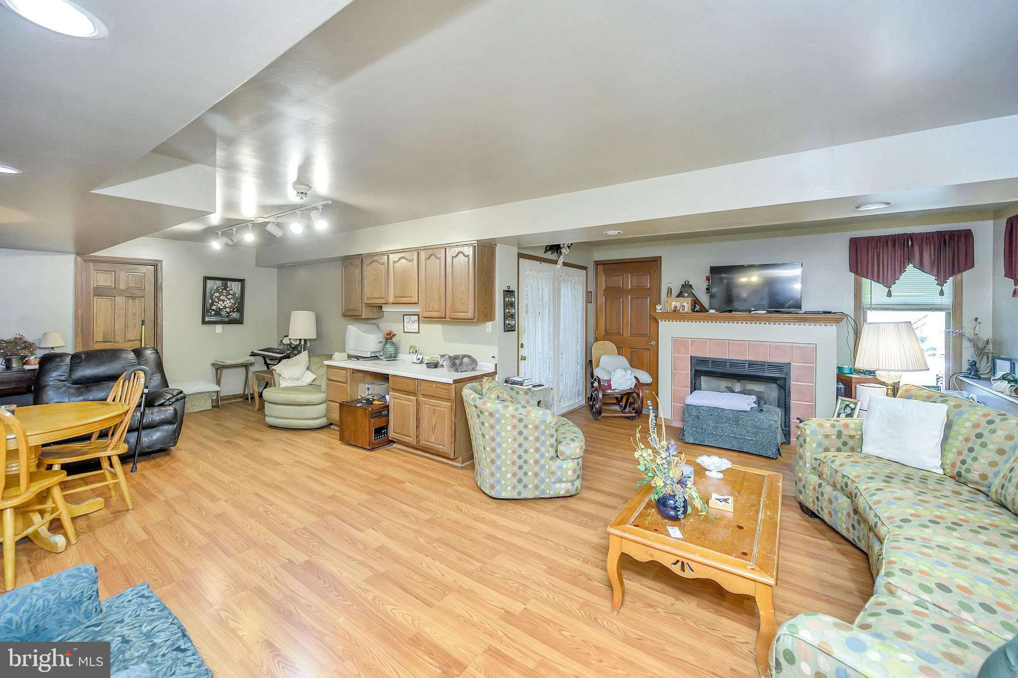 BLOOMSBURY - Residential