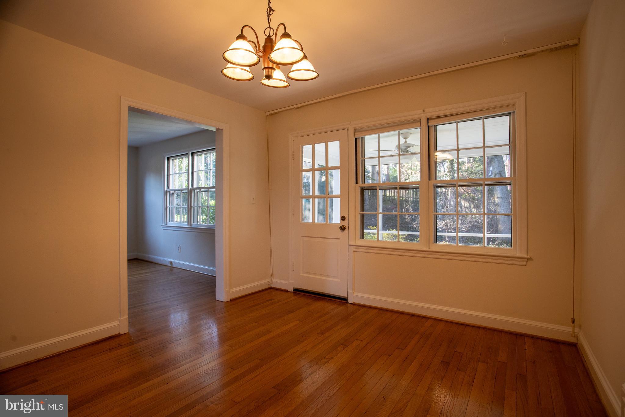 WOODACRES - Residential Lease