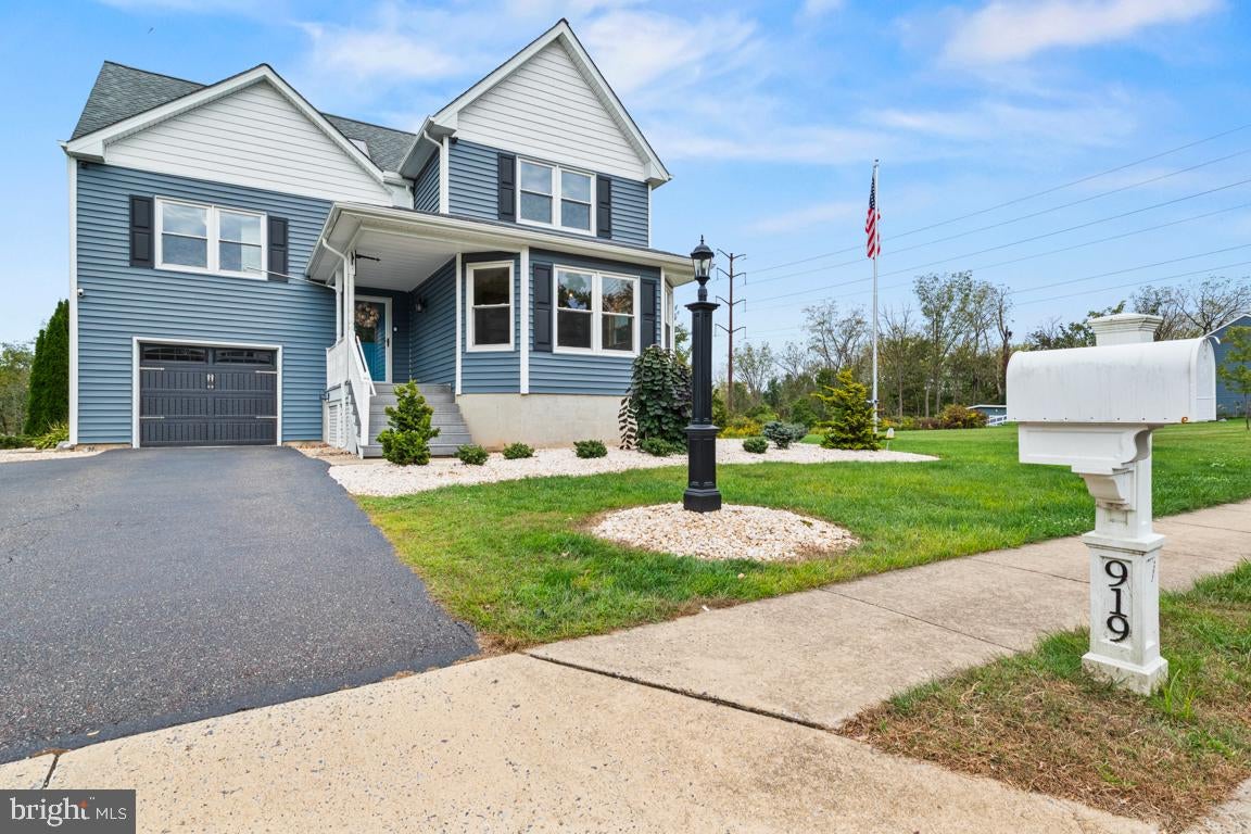 919 MORGAN LANE