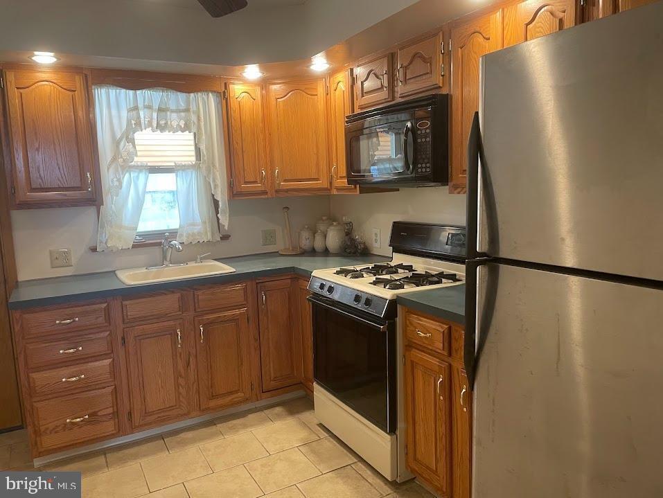 WHITMAN - Residential Lease