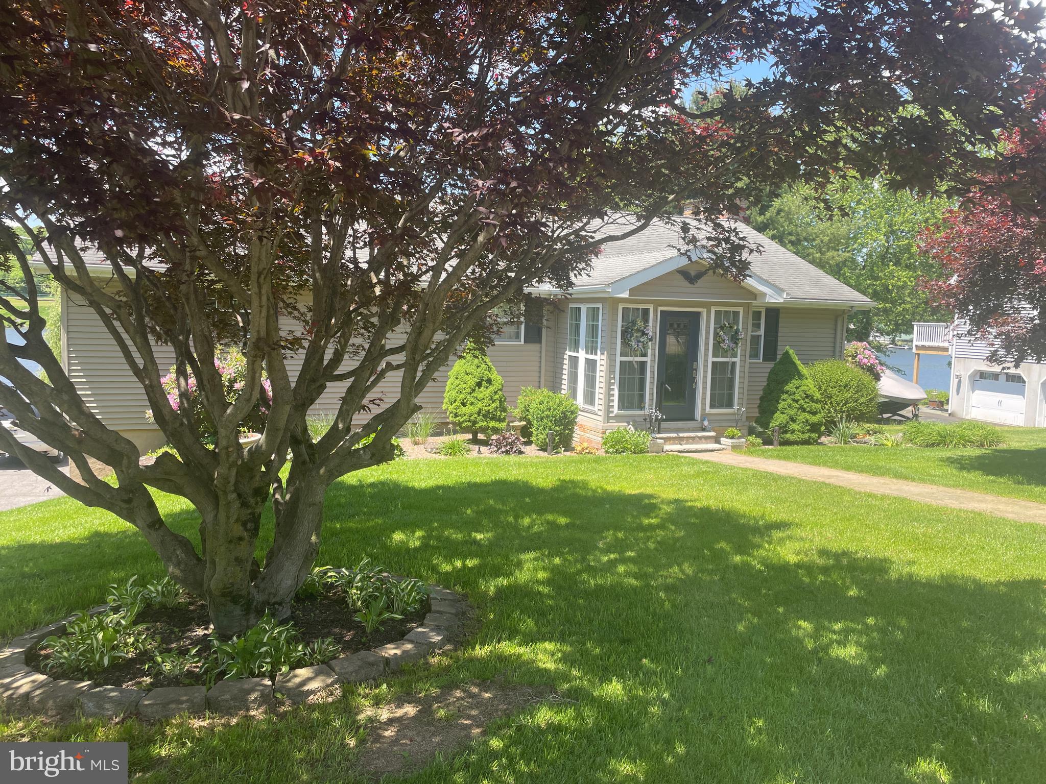 217 APACHE DRIVE