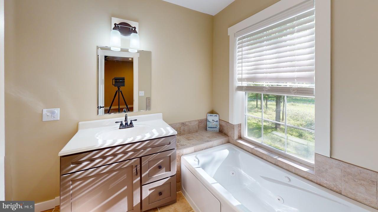 CHERRY RIDGE - Residential