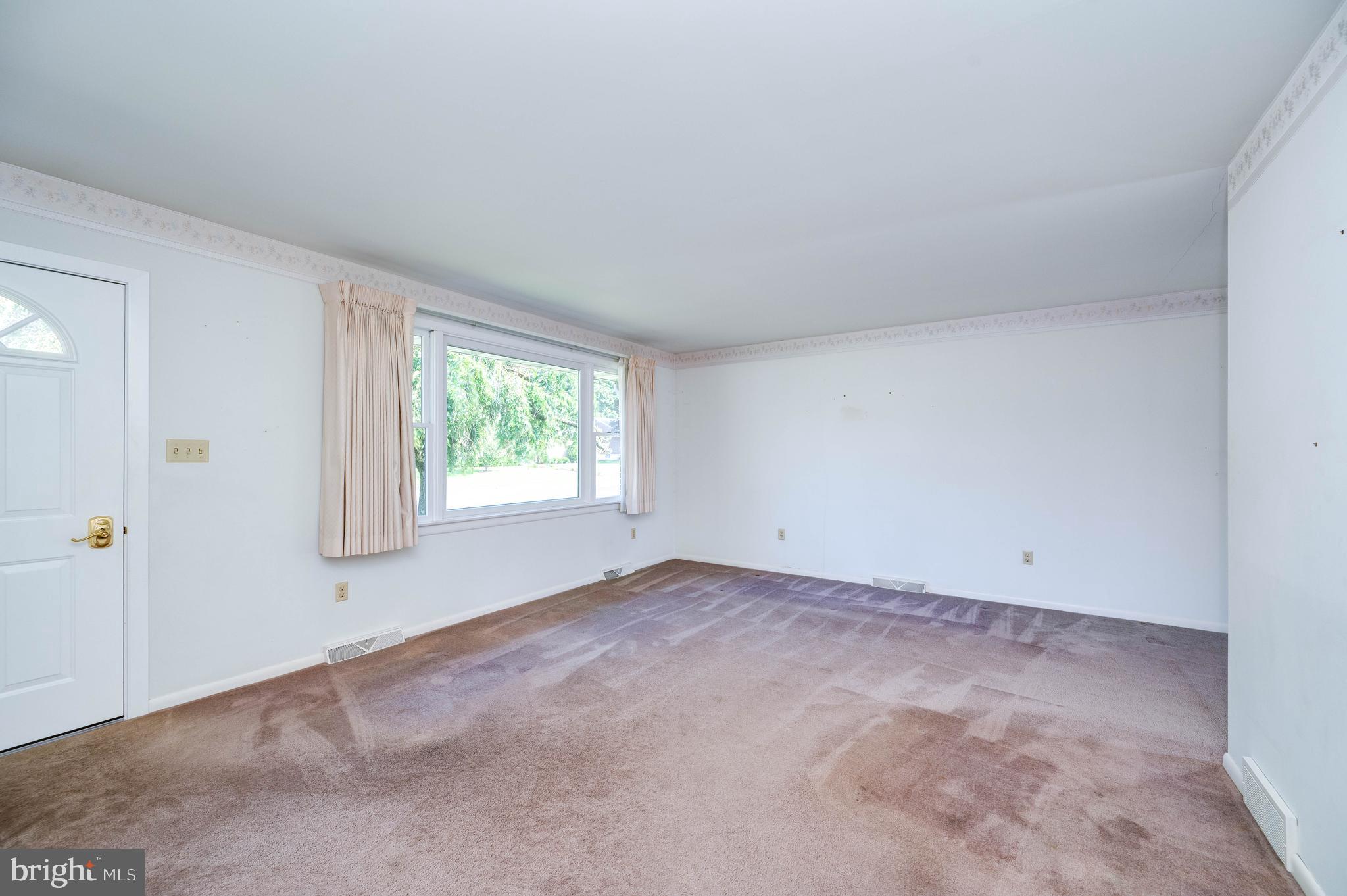 100 LINCOLN DRIVE