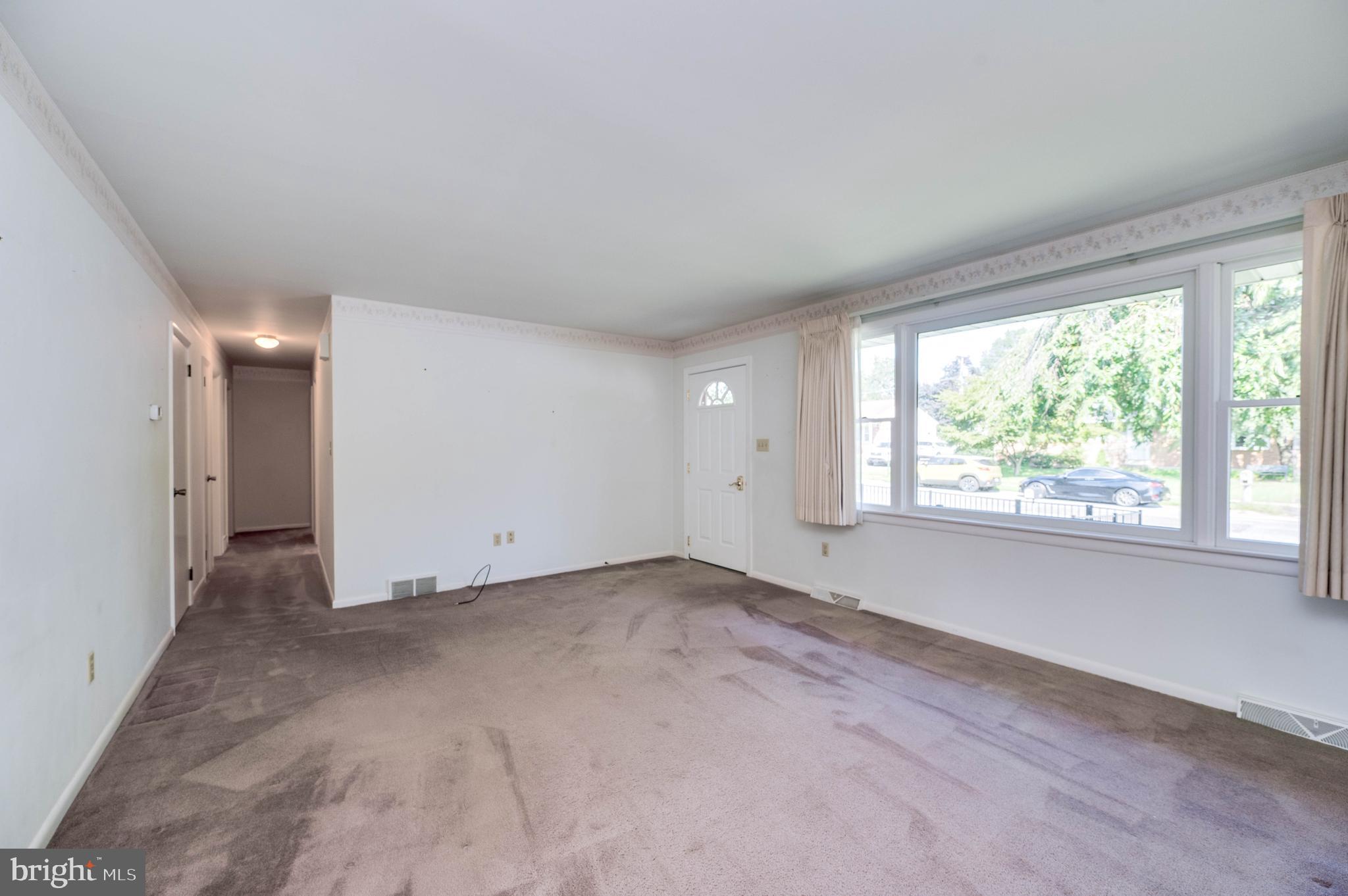 100 LINCOLN DRIVE
