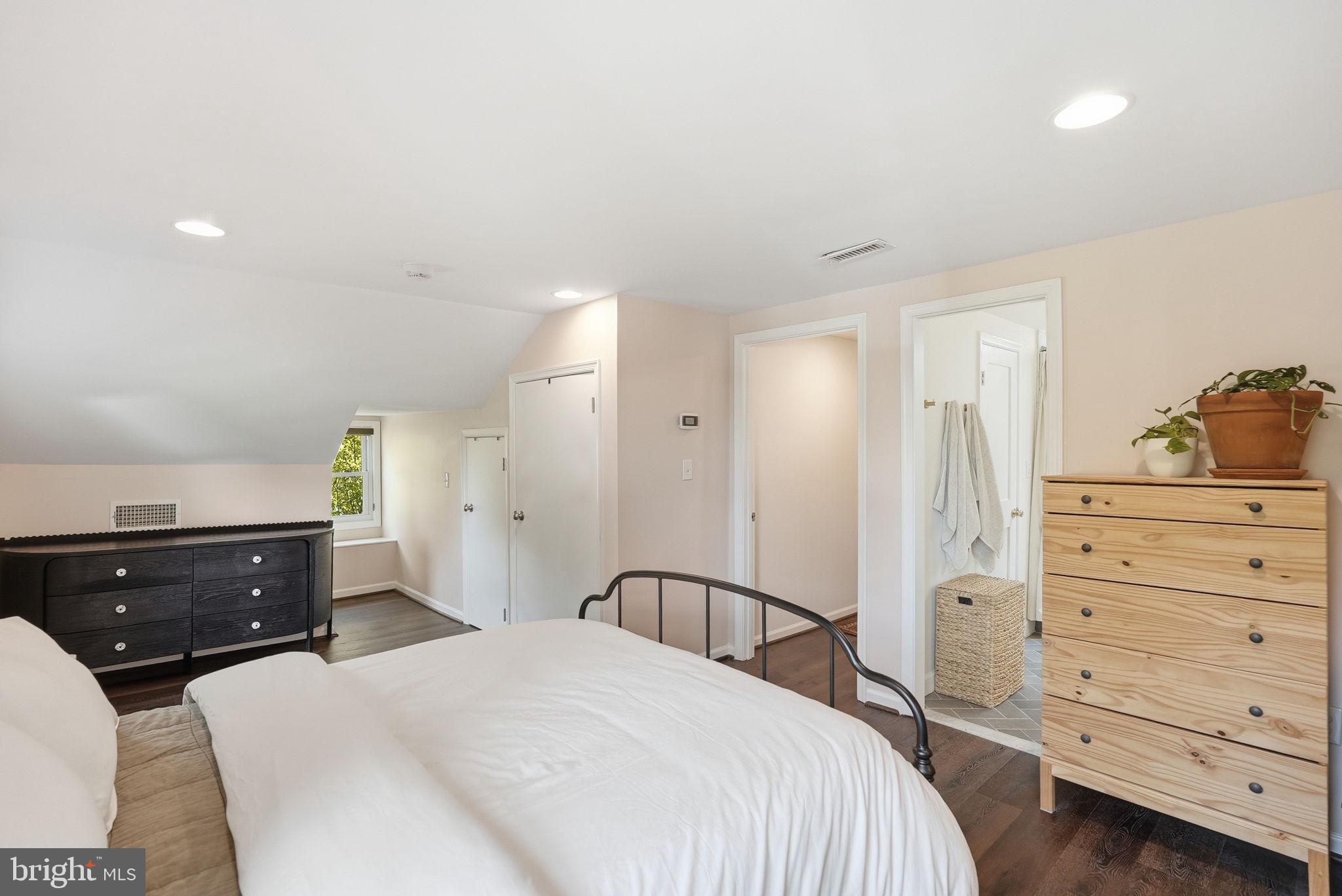 COLESVILLE OUTSIDE - Residential
