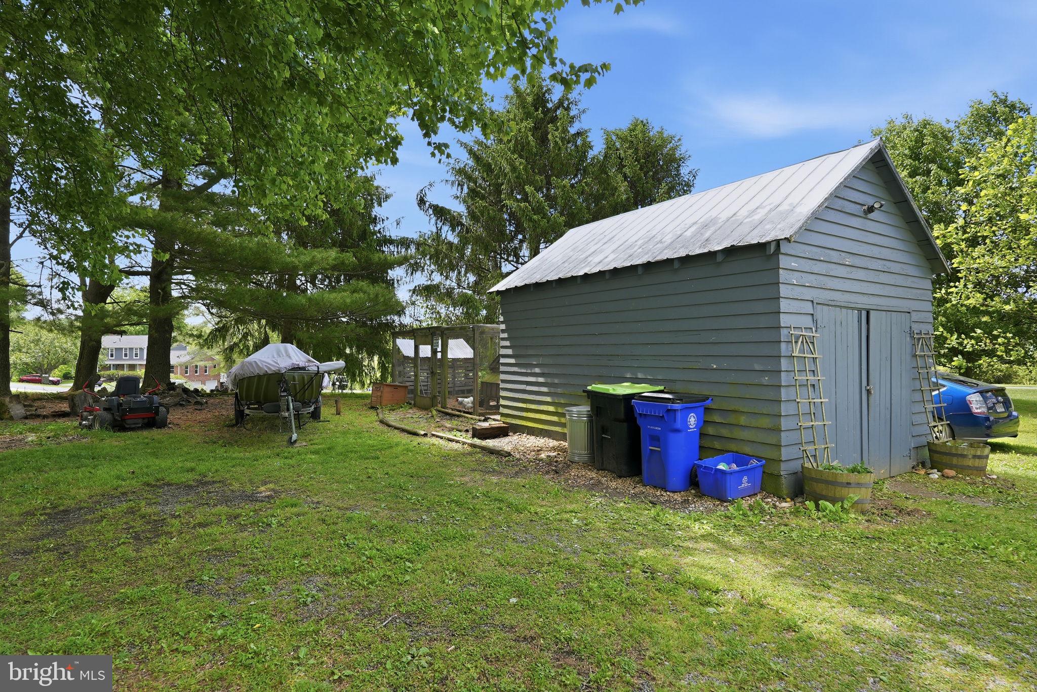 COLESVILLE OUTSIDE - Residential