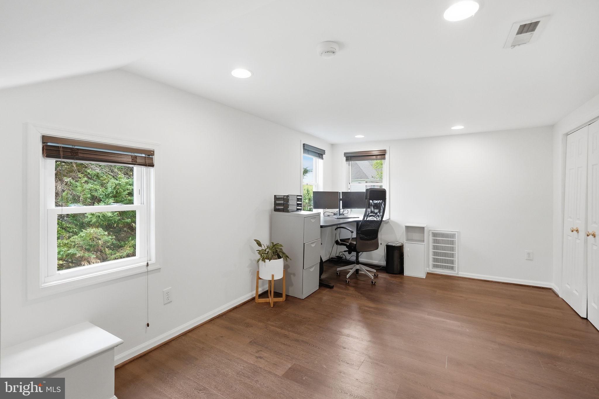 COLESVILLE OUTSIDE - Residential