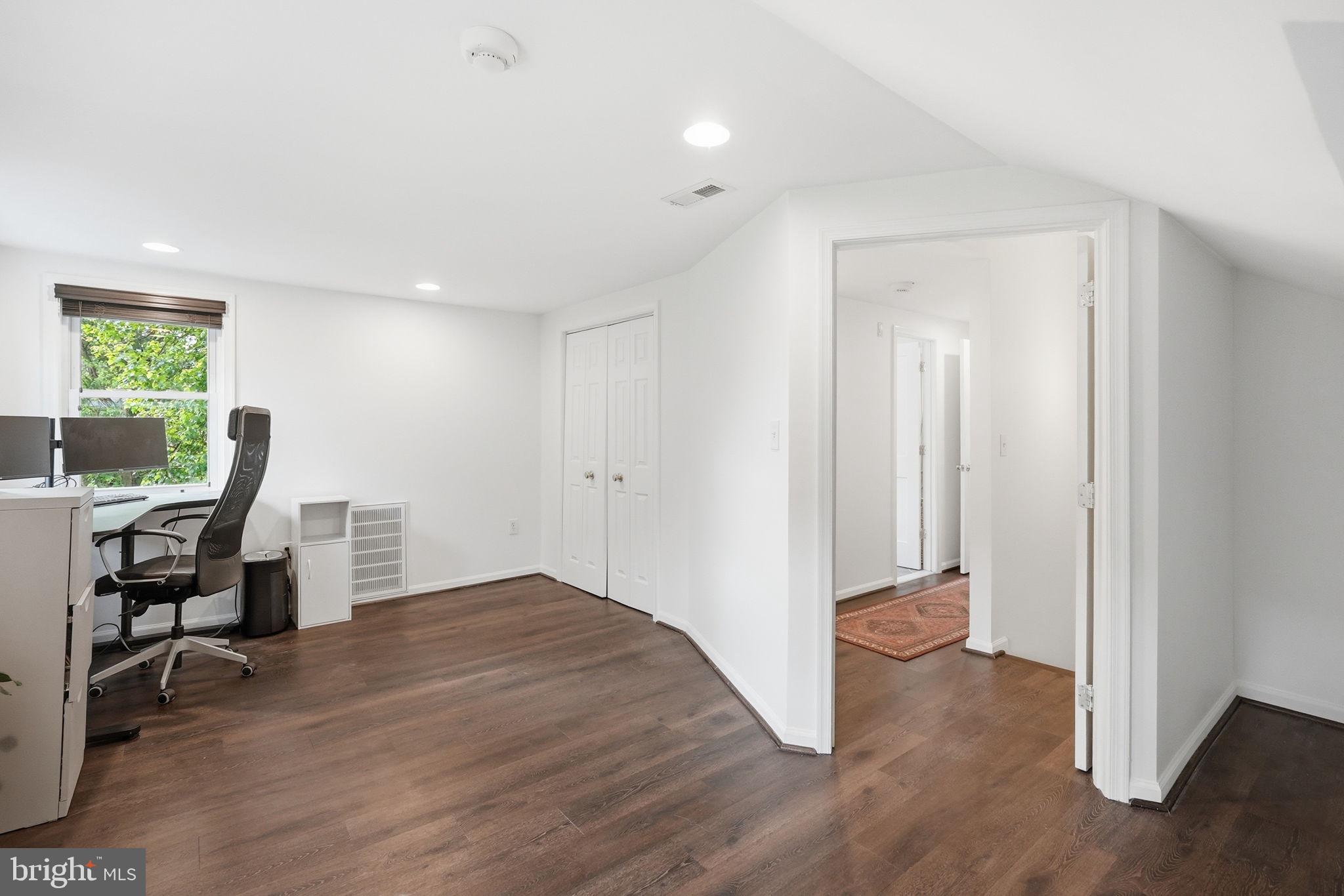 COLESVILLE OUTSIDE - Residential