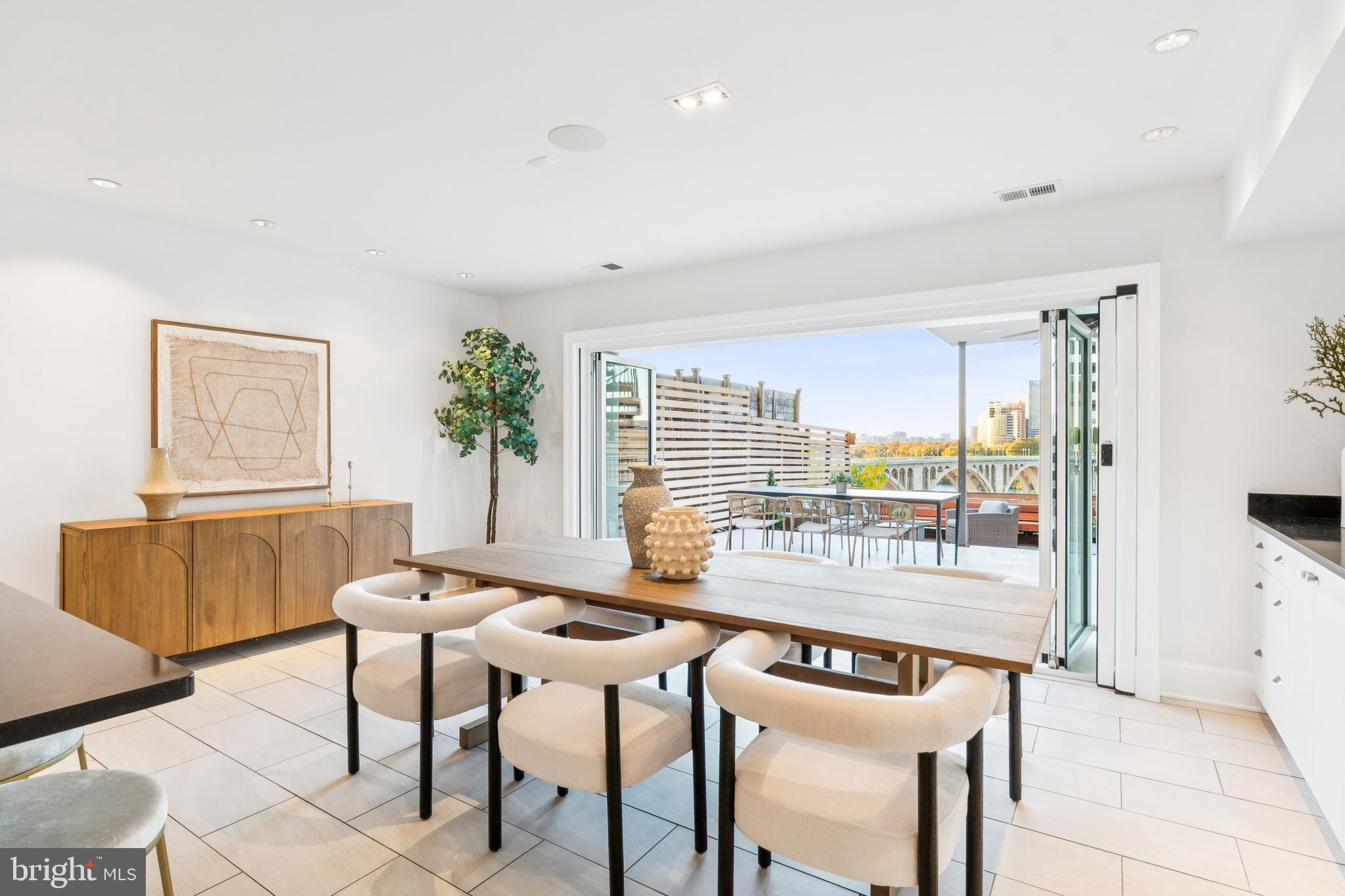 GEORGETOWN - Residential