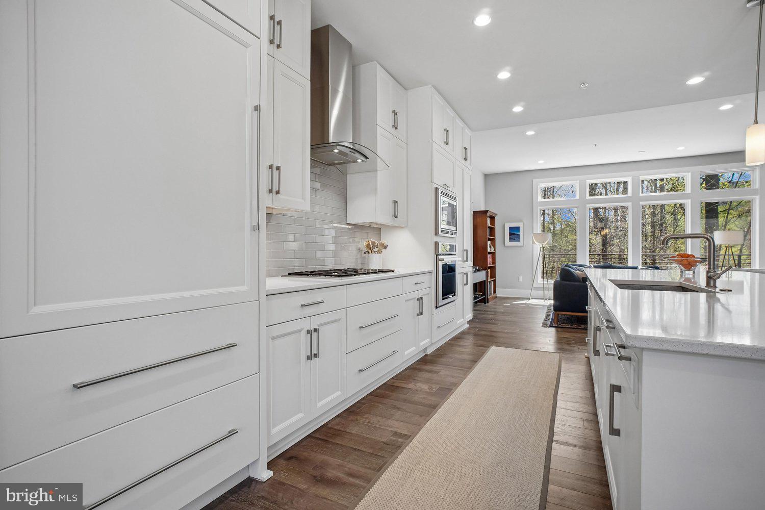 GROSVENOR HEIGHTS - Residential