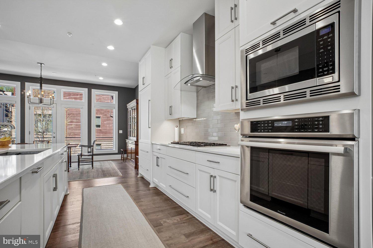 GROSVENOR HEIGHTS - Residential