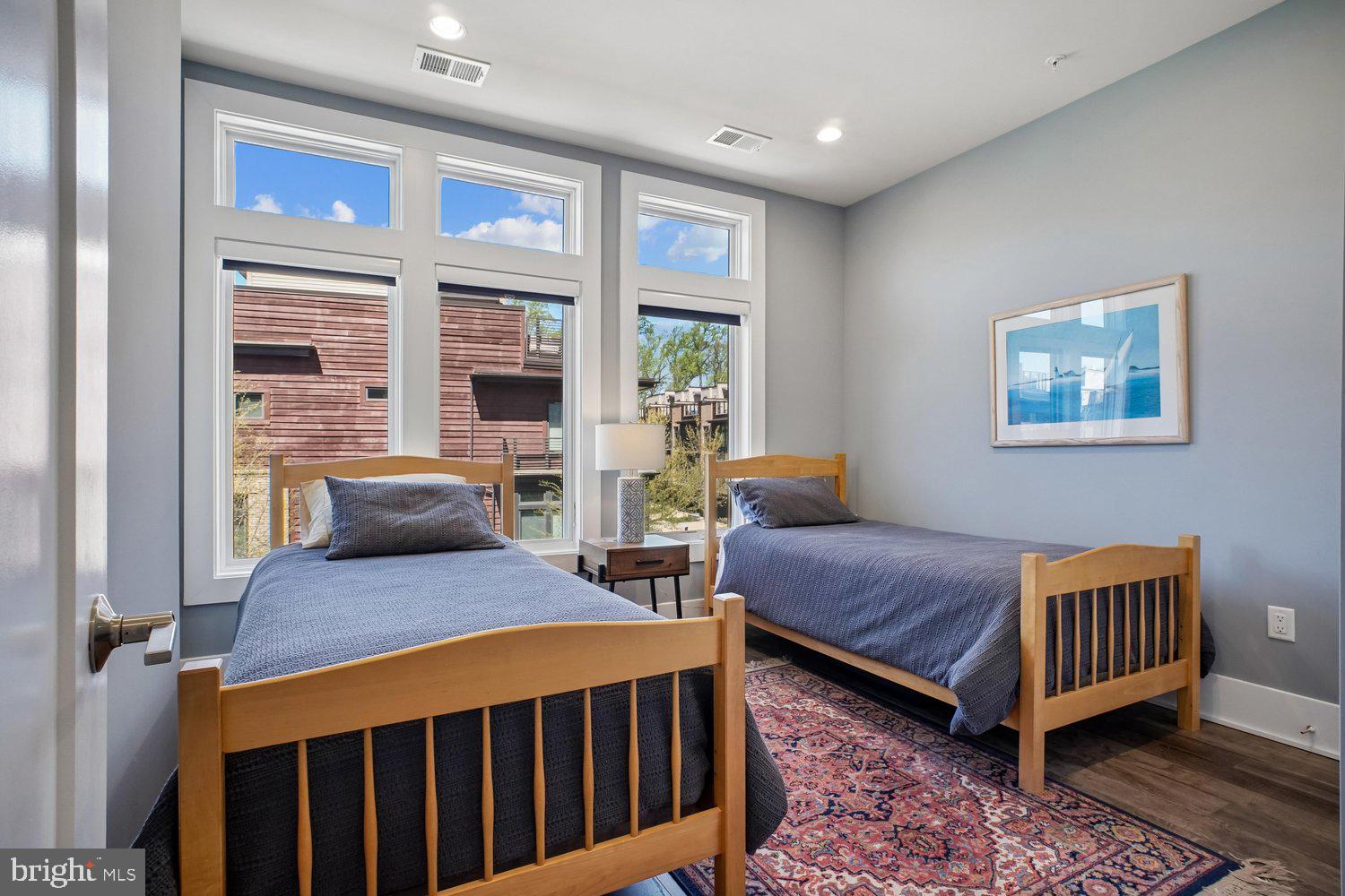 GROSVENOR HEIGHTS - Residential