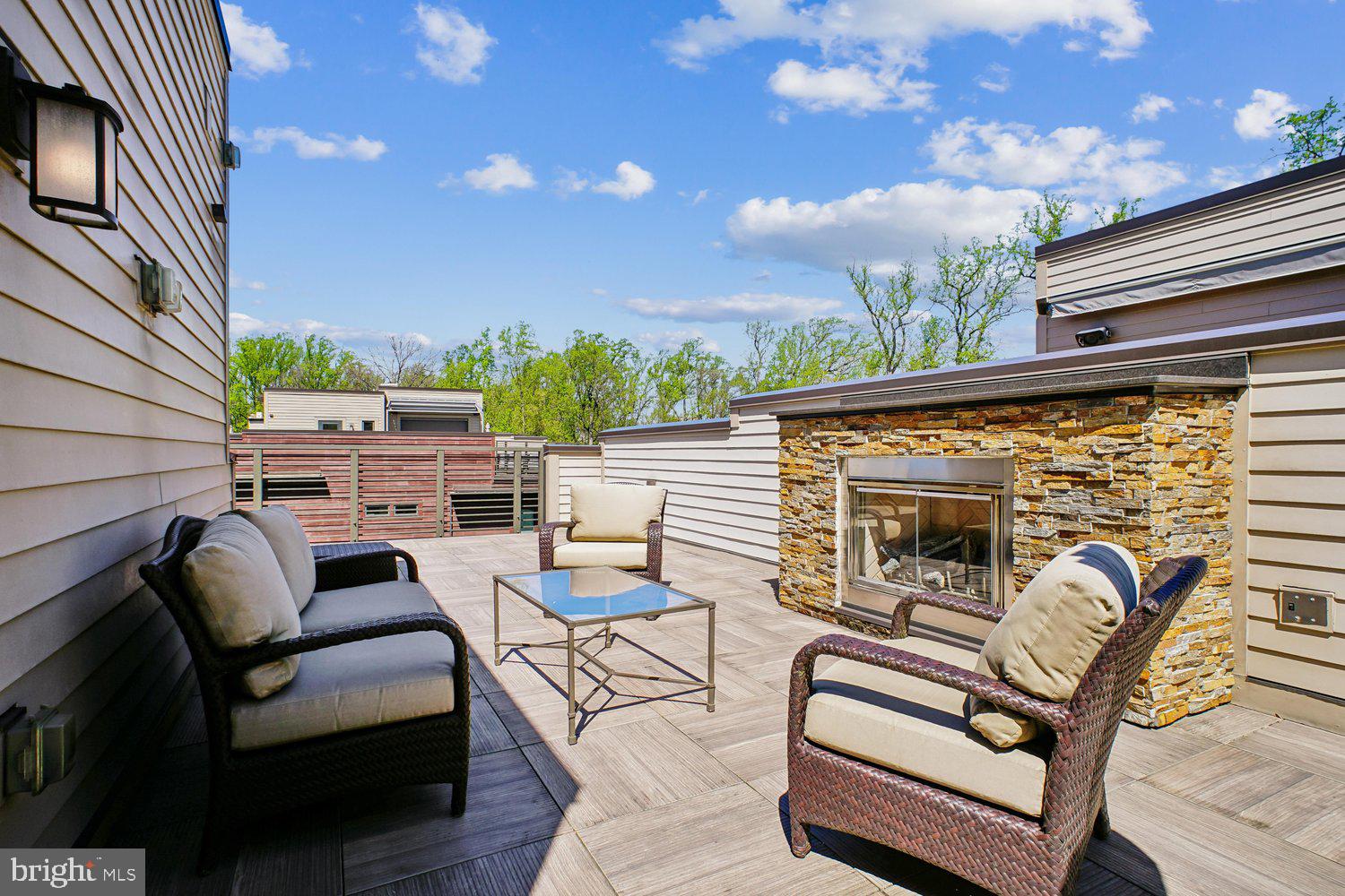 GROSVENOR HEIGHTS - Residential