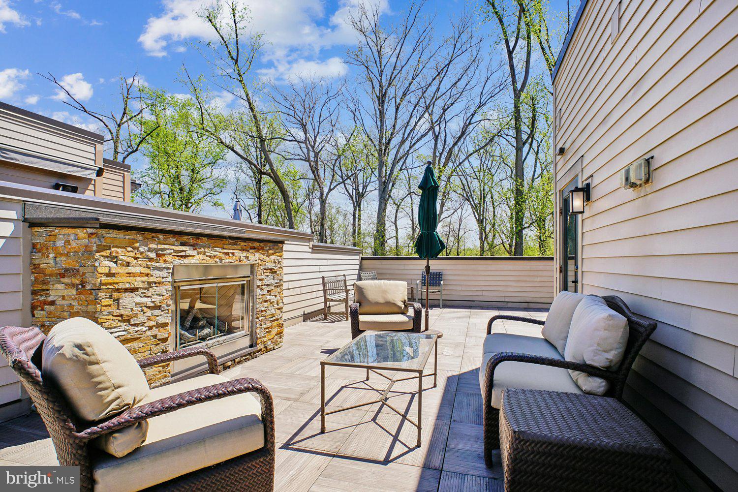 GROSVENOR HEIGHTS - Residential