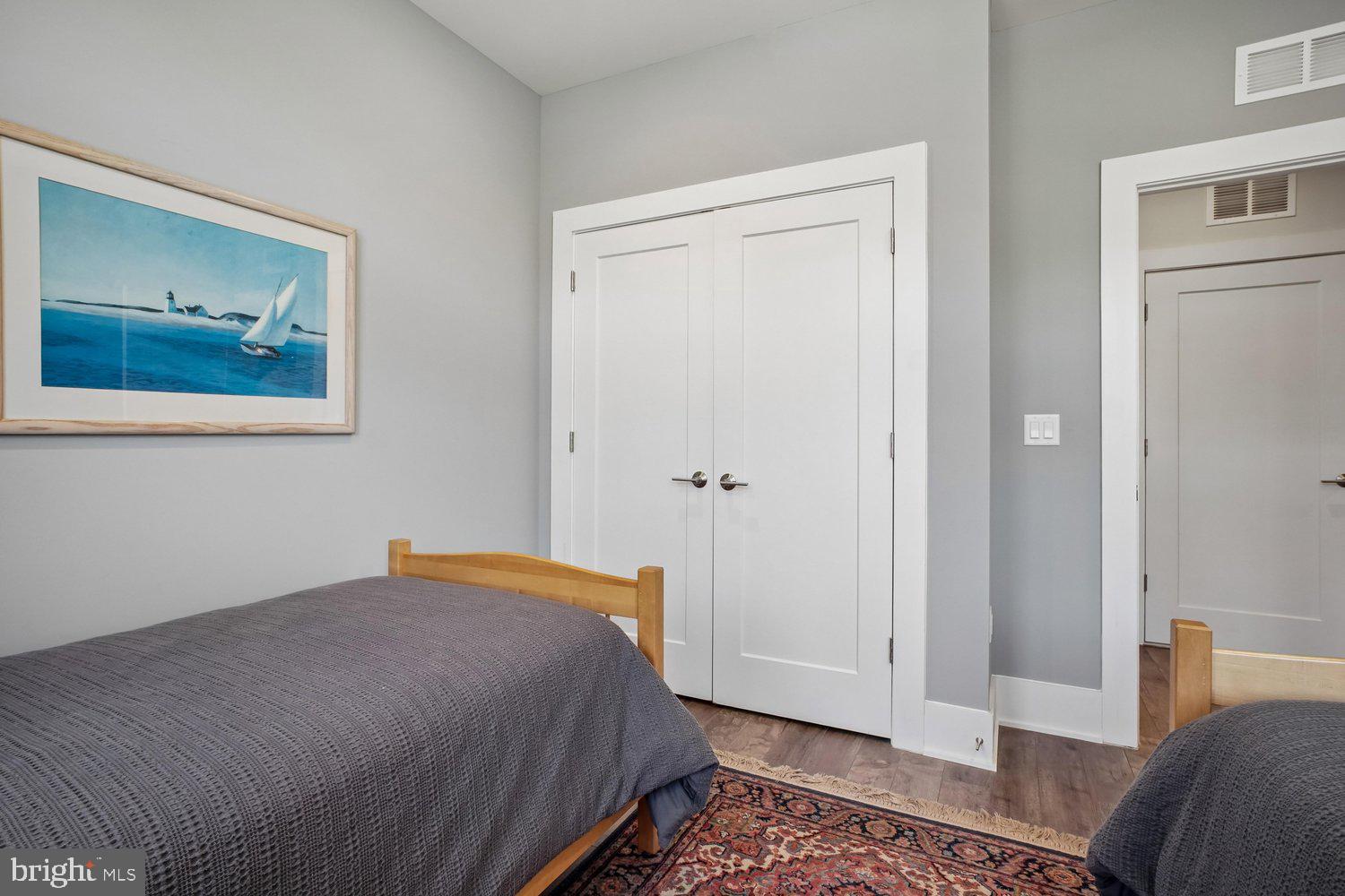 GROSVENOR HEIGHTS - Residential