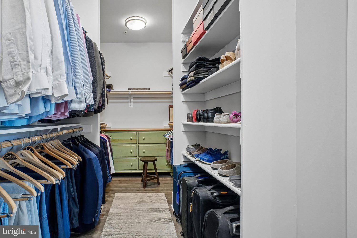 GROSVENOR HEIGHTS - Residential