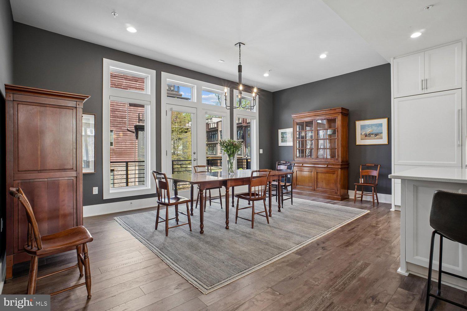 GROSVENOR HEIGHTS - Residential