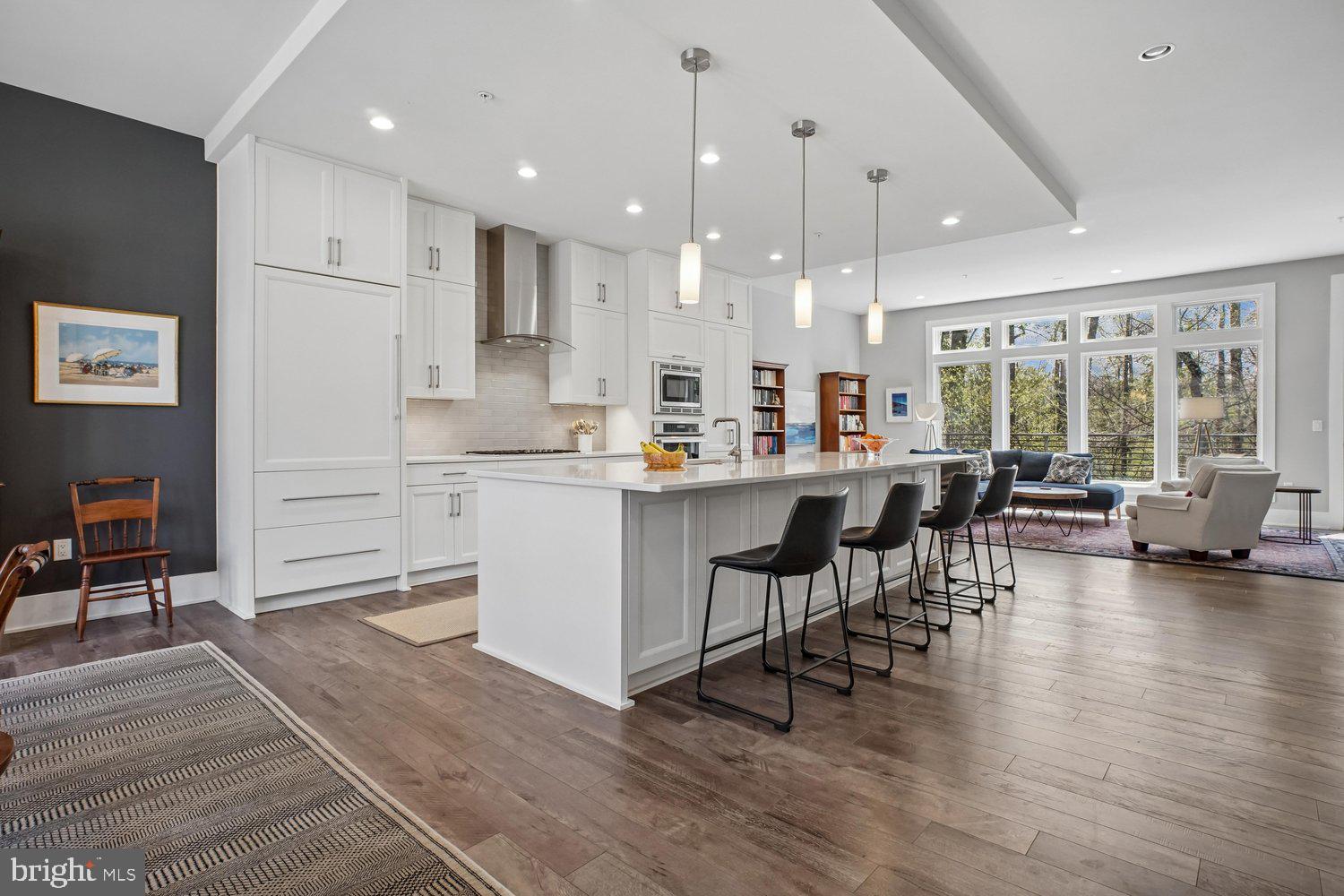 GROSVENOR HEIGHTS - Residential