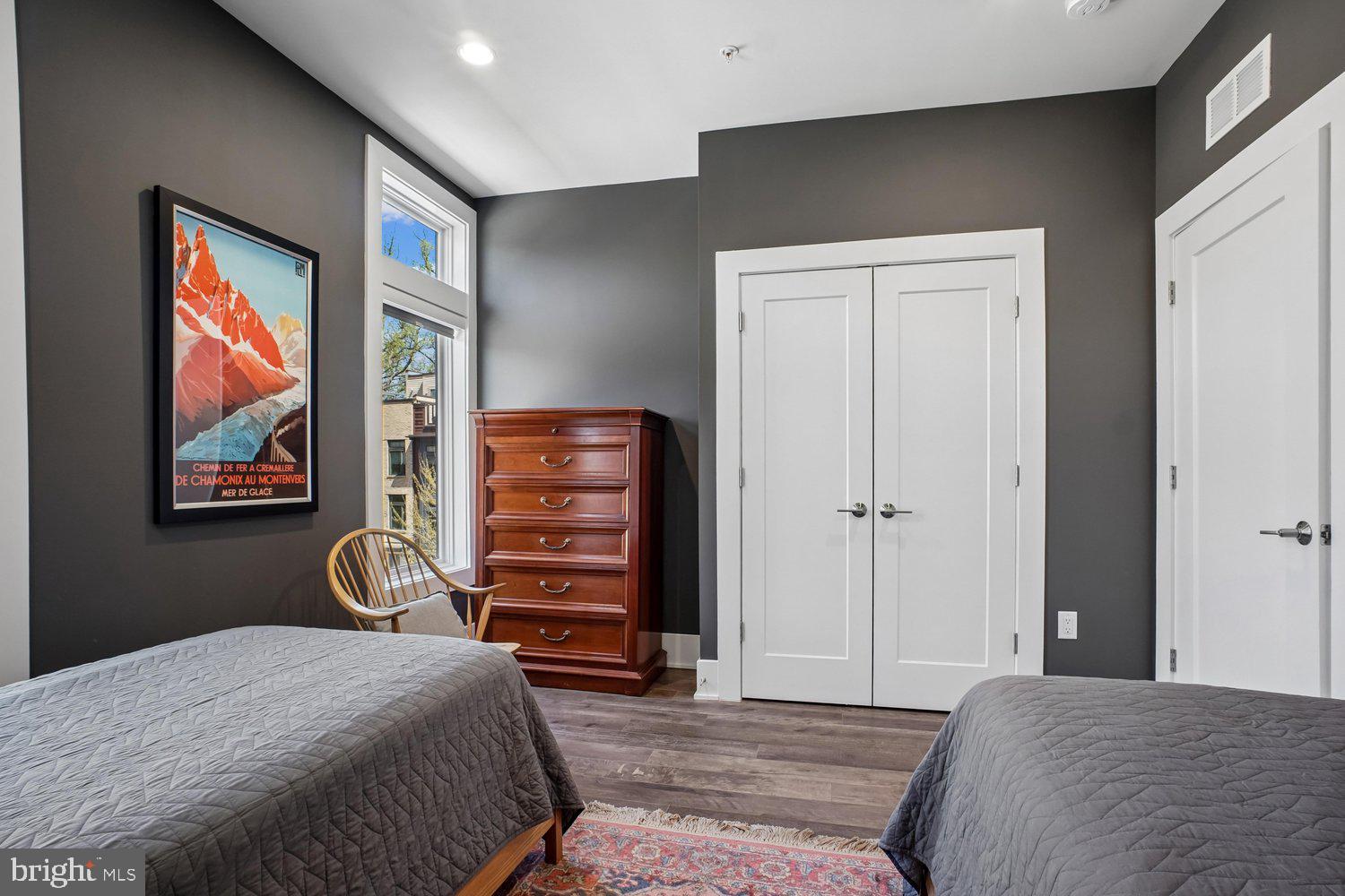 GROSVENOR HEIGHTS - Residential