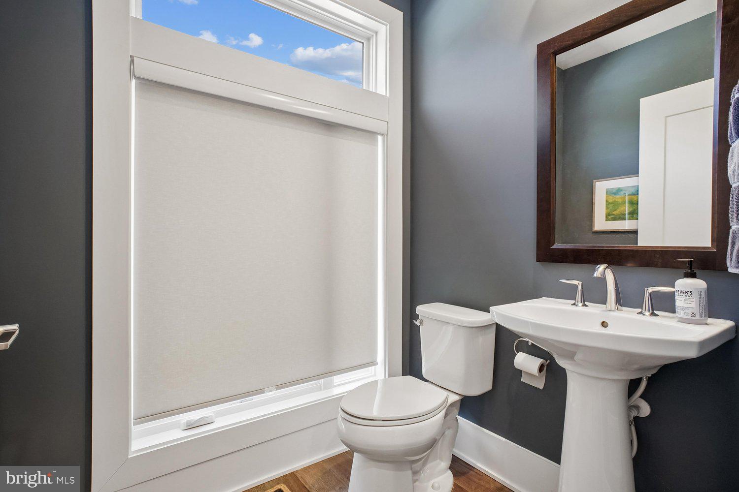 GROSVENOR HEIGHTS - Residential