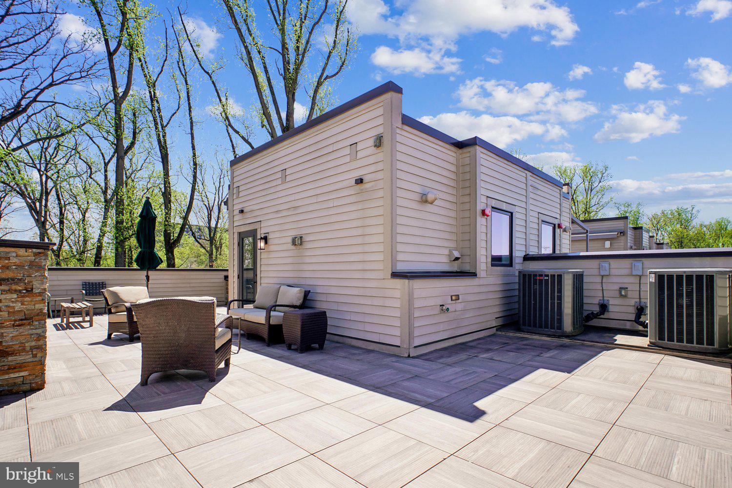 GROSVENOR HEIGHTS - Residential