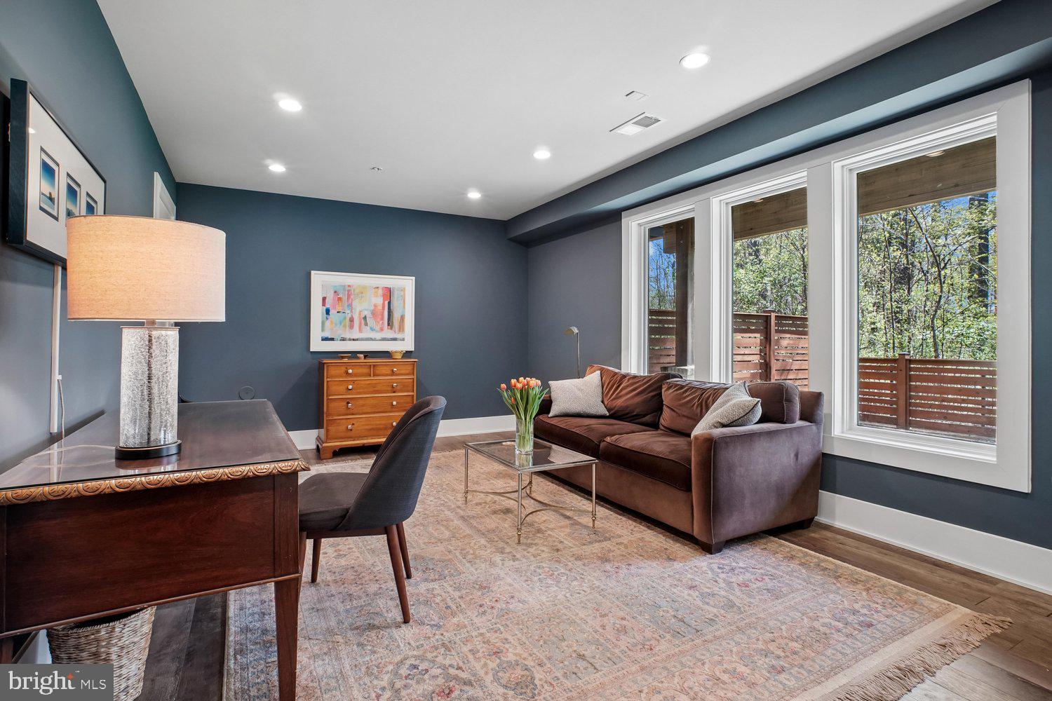 GROSVENOR HEIGHTS - Residential