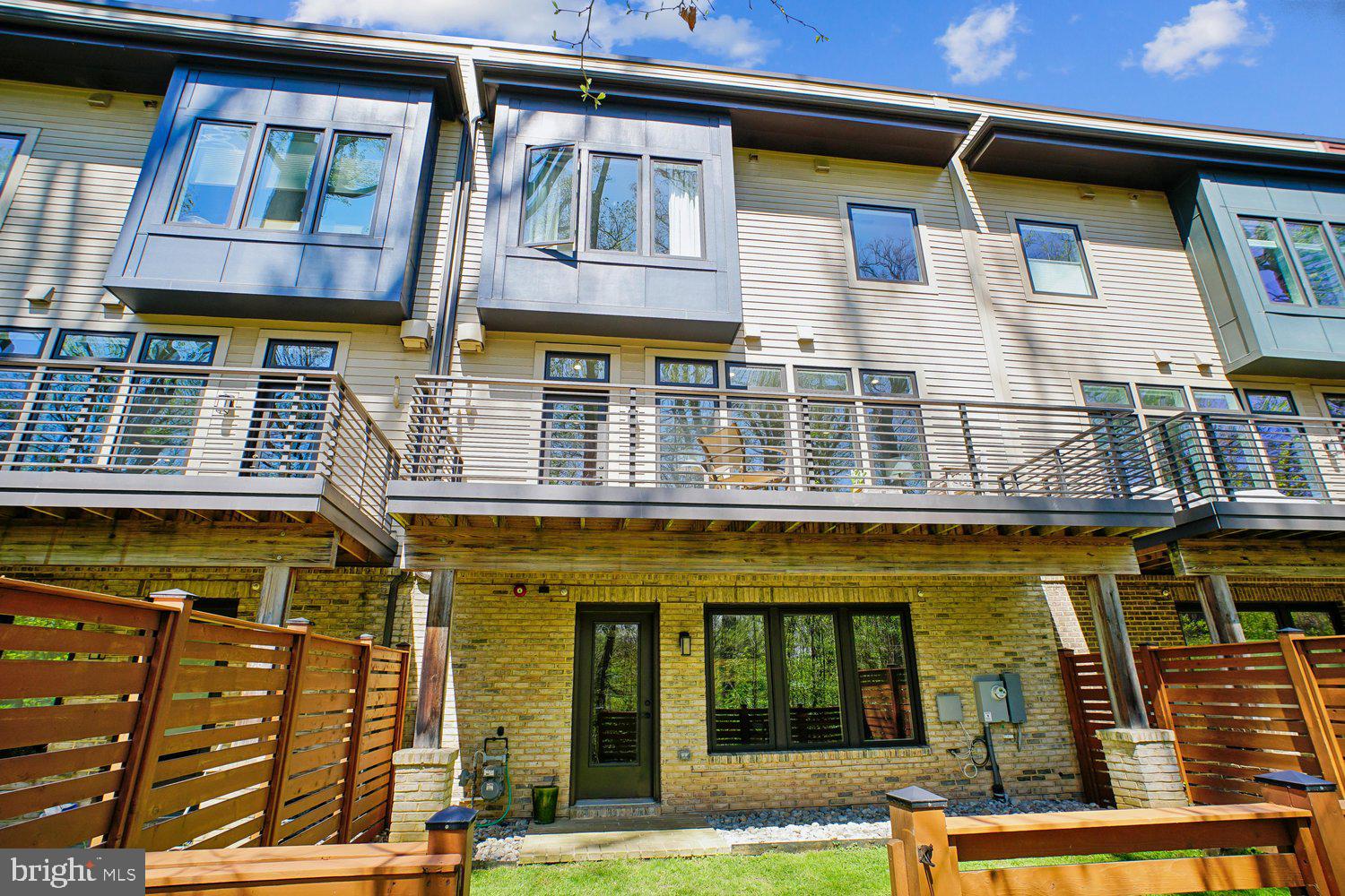 GROSVENOR HEIGHTS - Residential