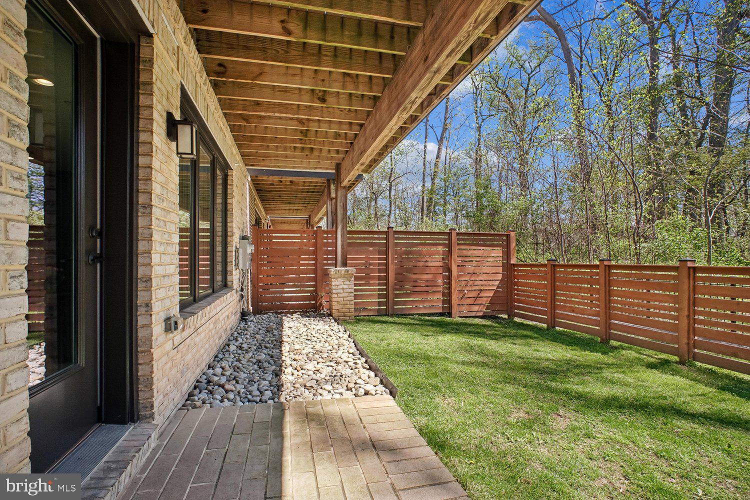 GROSVENOR HEIGHTS - Residential